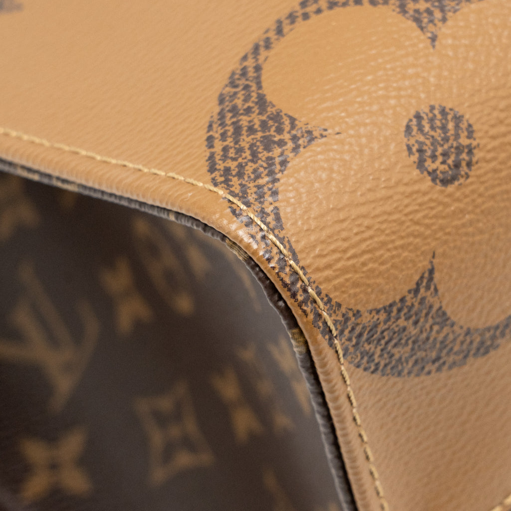 LOUIS VUITTON ONTHEGO MM MONOGRAM CANVAS GHW