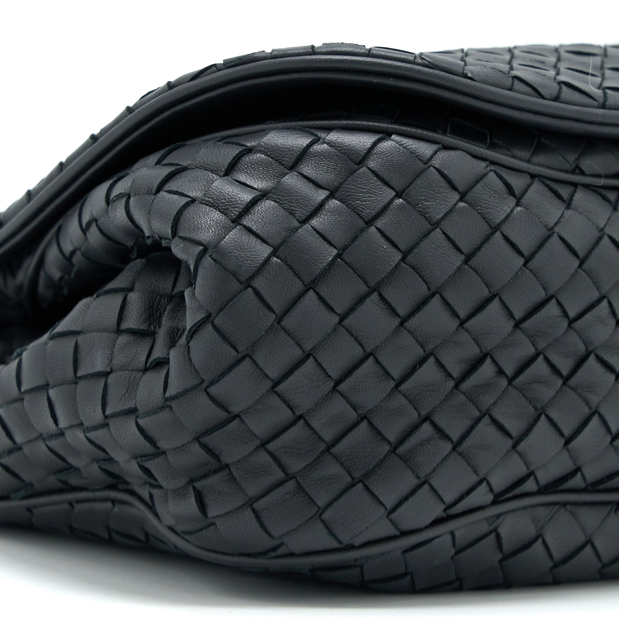 BOTTEGA VENETA INTRECCIATO FLAP BAG BLACK