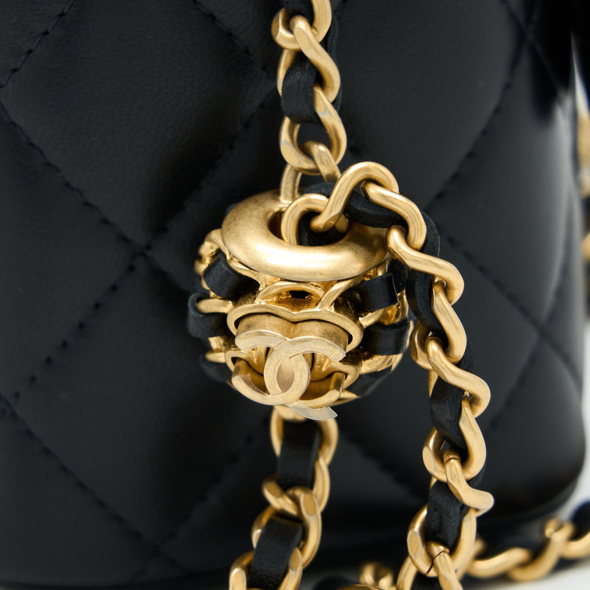 CHANEL PEARL CRUSH LONG VANITY LAMBSKIN BLACK BRUSHED GHW