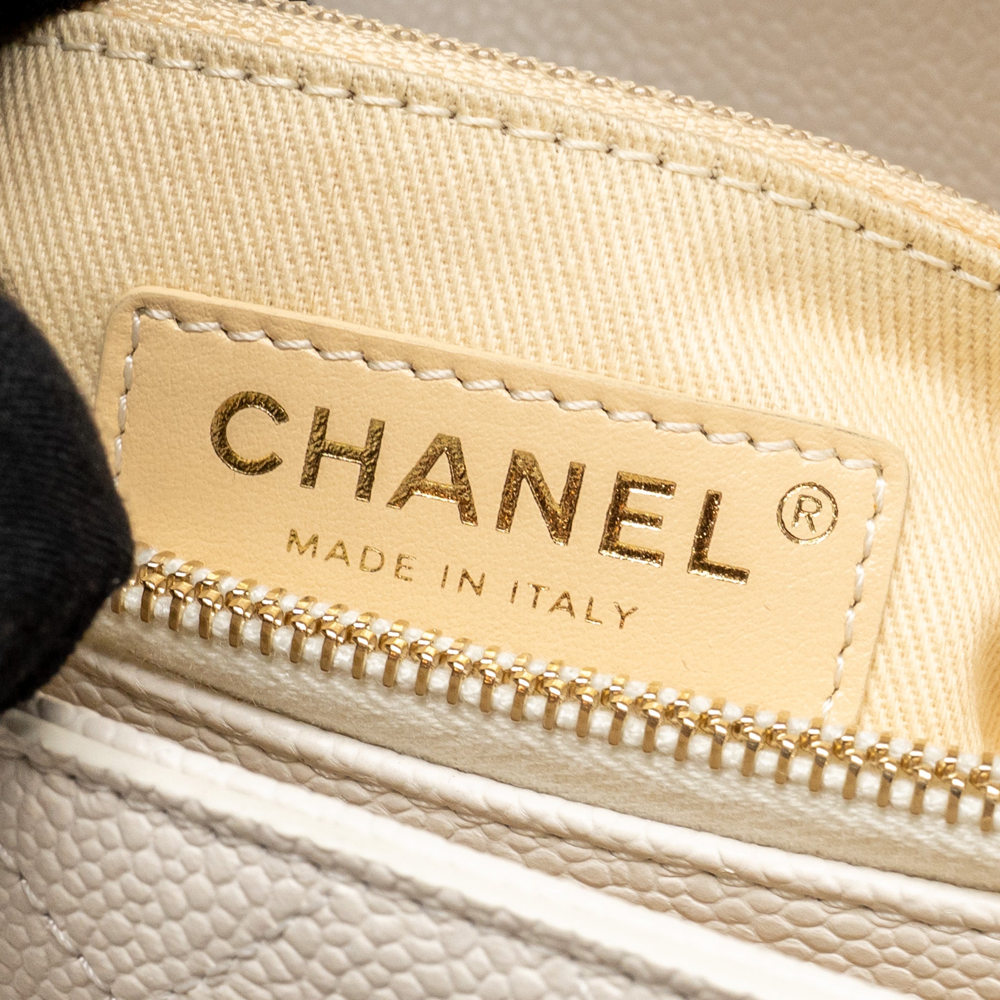 CHANEL CHIC AFFINITY TOP HANDLE FLAP BAG CAVIAR WHITE GHW