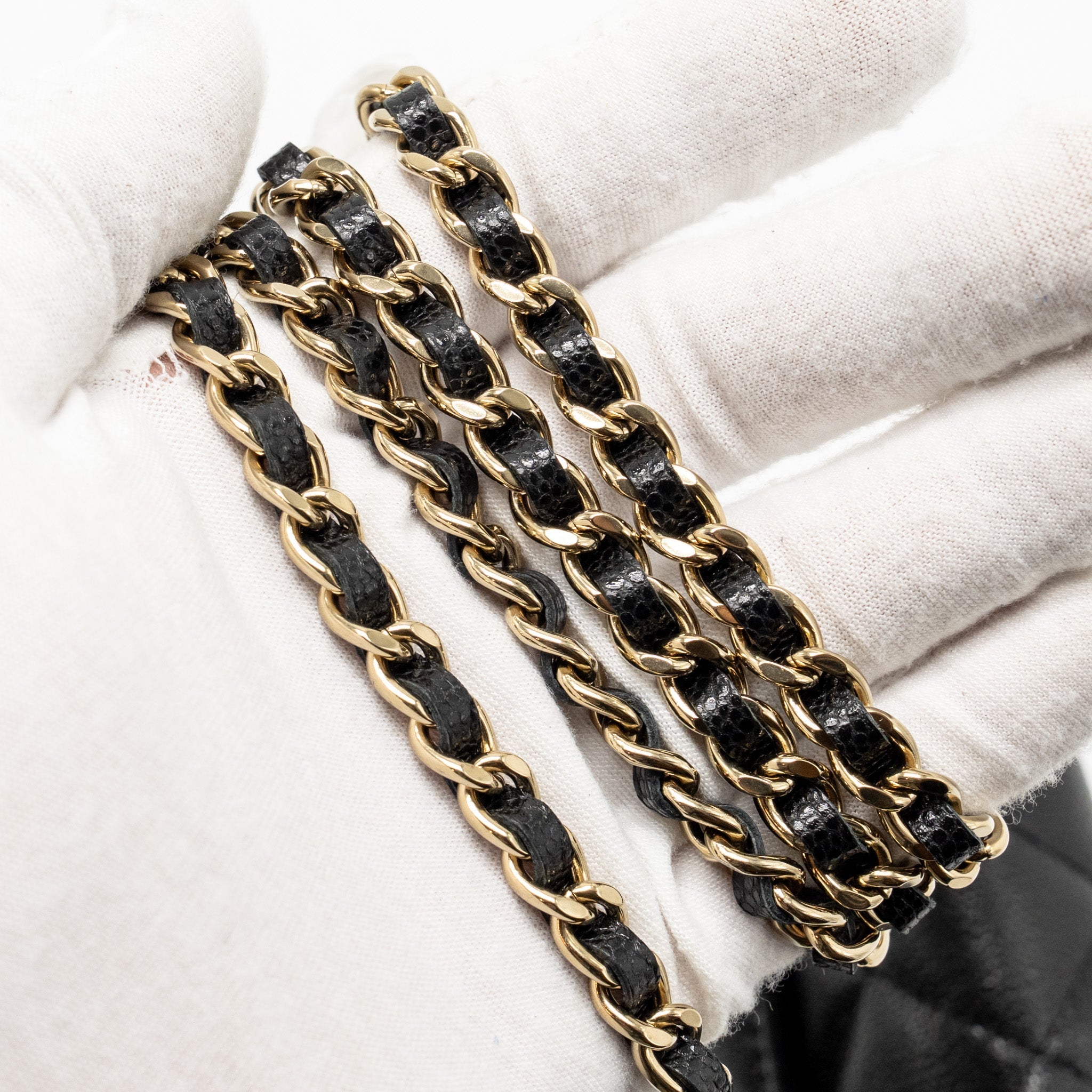CHANEL SQUARE WALLET ON CHAIN CAVIAR BLACK LGHW (MICROCHIP)