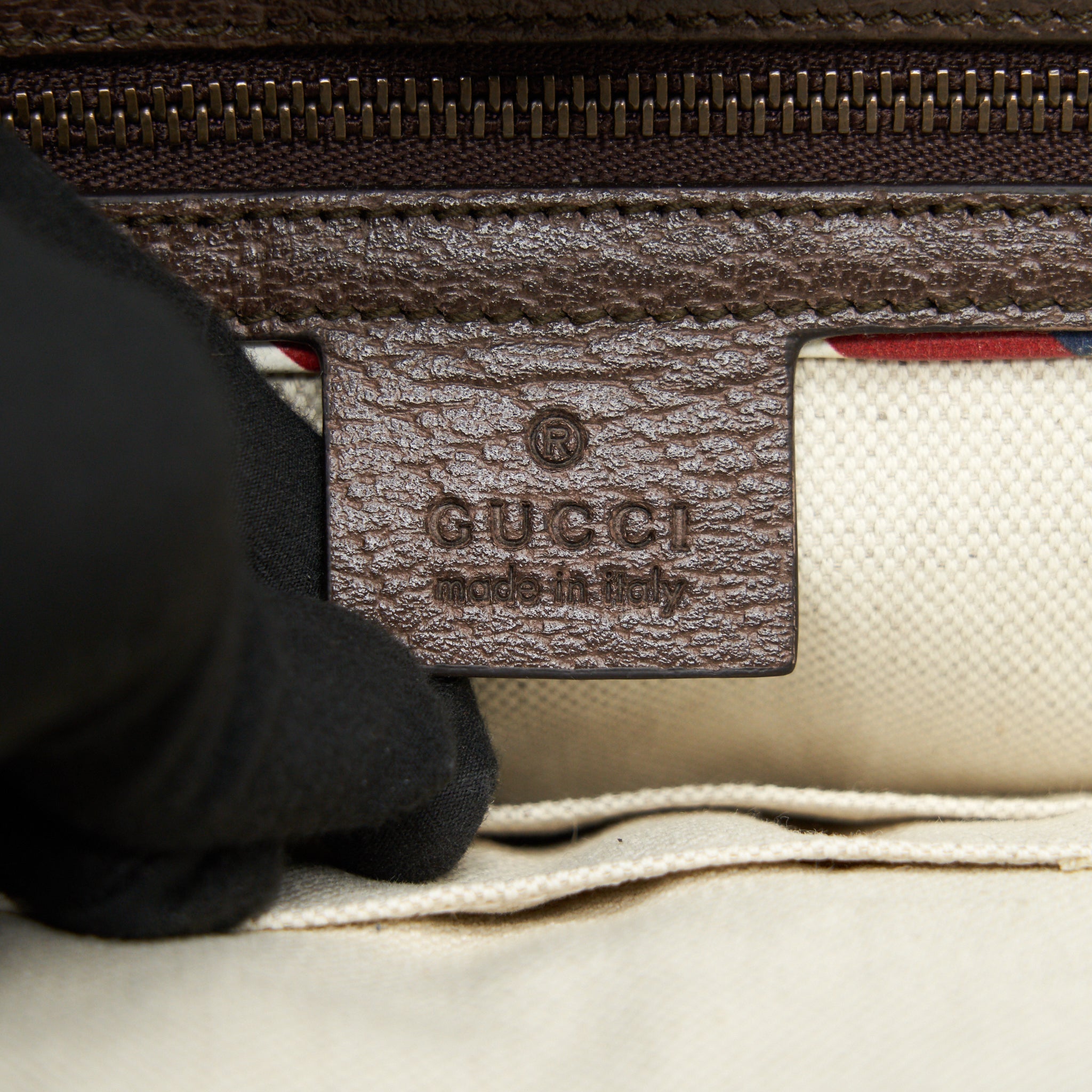GUCCI SUPREME CANVAS TOTE BAG WITH STICKER