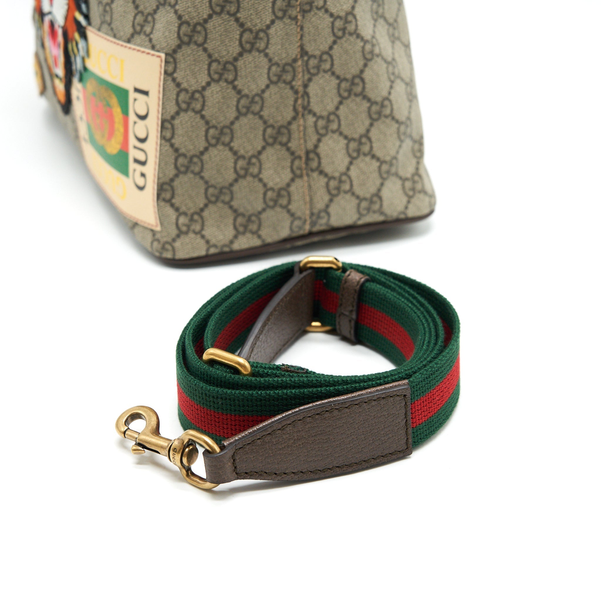 GUCCI SUPREME CANVAS TOTE BAG WITH STICKER