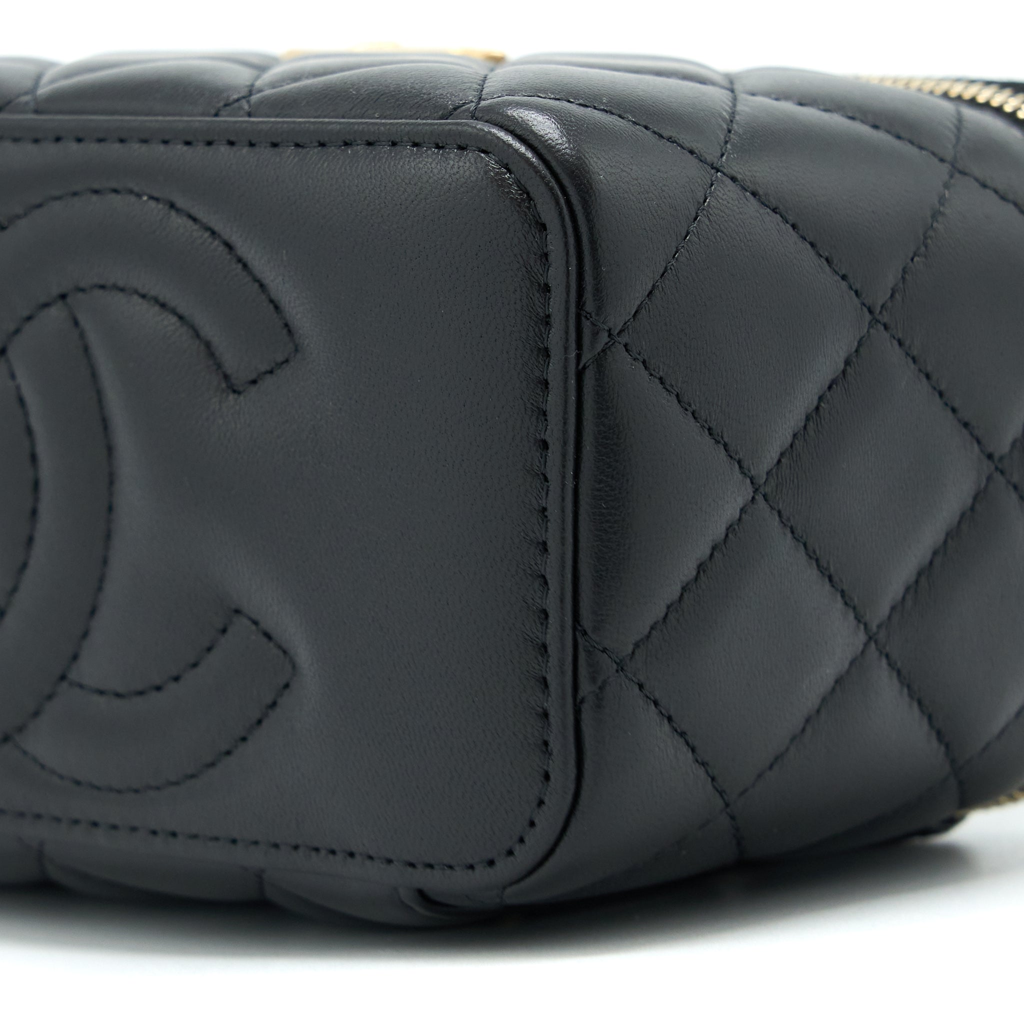 CHANEL 22K LEATHER CHAIN TOP HANDLE LONG VANITY CASE LAMBSKIN BLACK BRUSHED GHW