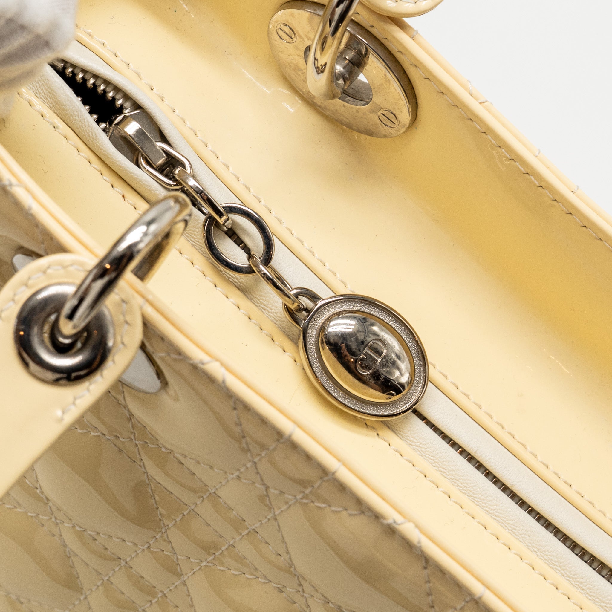 DIOR MEDIUM LADY DIOR PATENT LIGHT YELLOW SHW