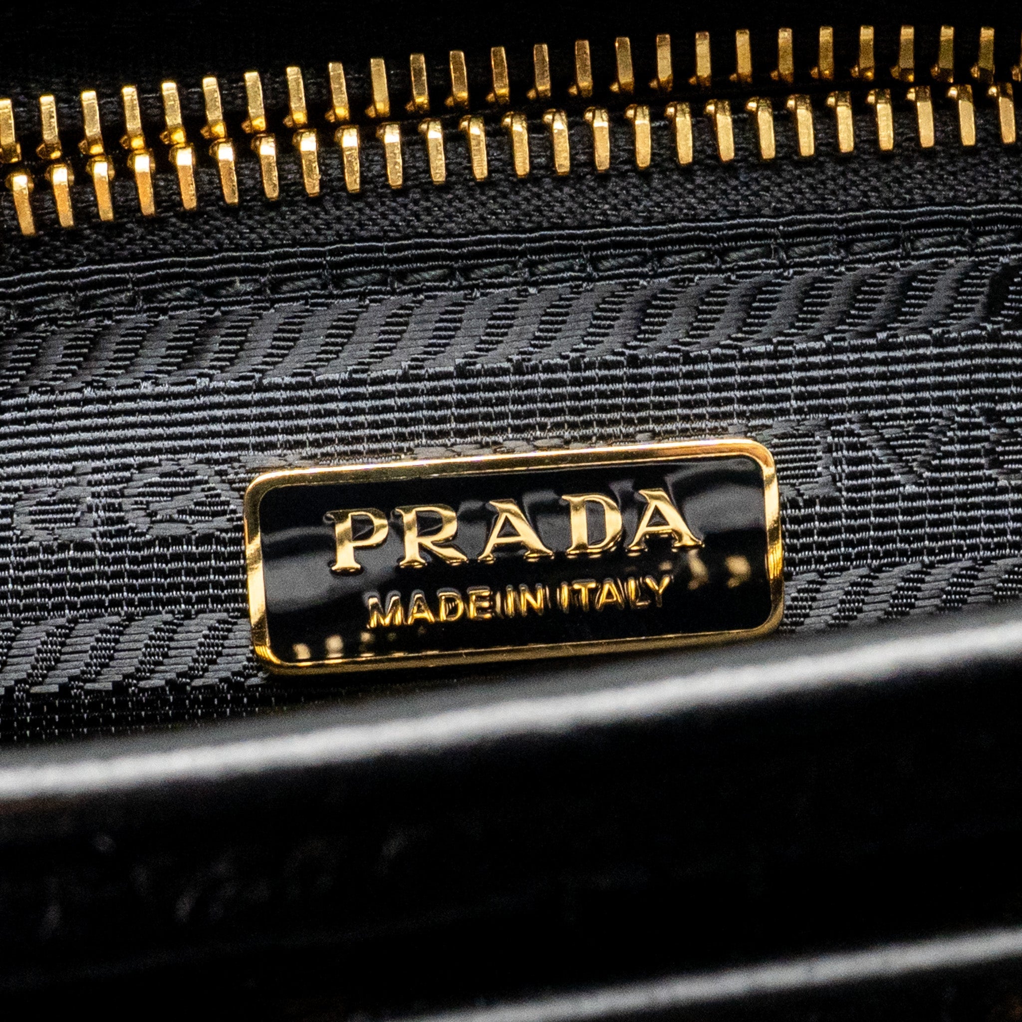 PRADA BONNIE MEDIUM LEATHER HANDBAG CALFSKIN BLACK GHW