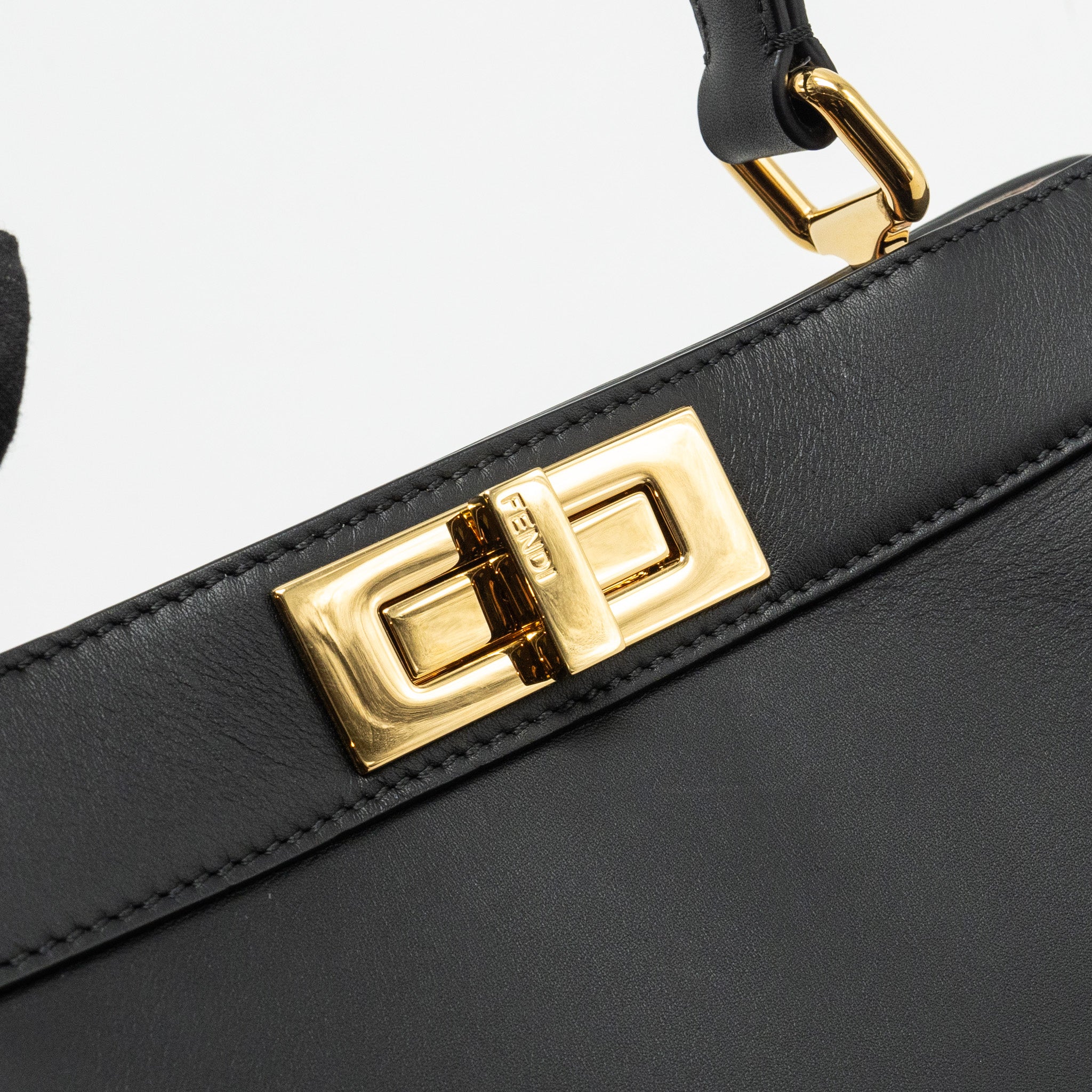 FENDI ISEEU MEDIUM PEEKABOO CALFSKIN BLACK/LIGHT PINK GHW