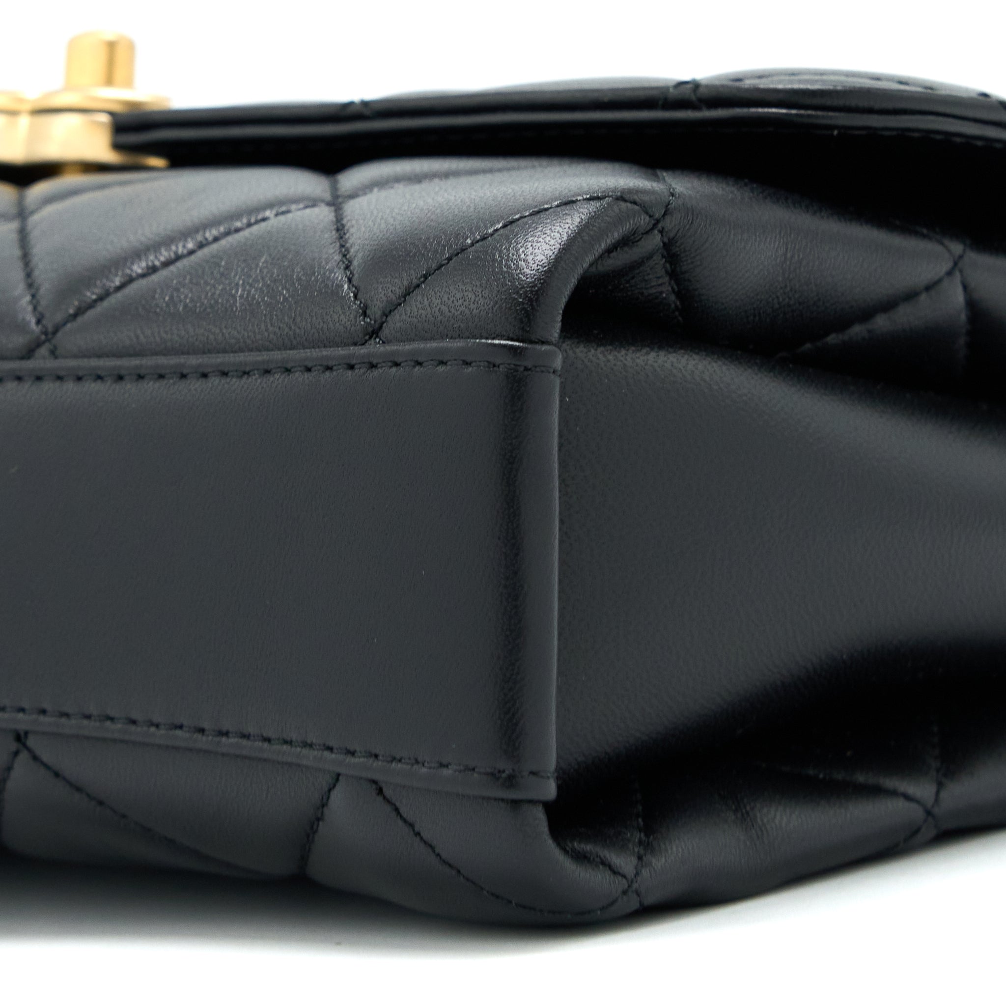 CHANEL 22S LETTER/CRYSTAL HANDLE FLAP BAG LAMBSKIN BLACK BRUSHED GHW(MICROCHIP)