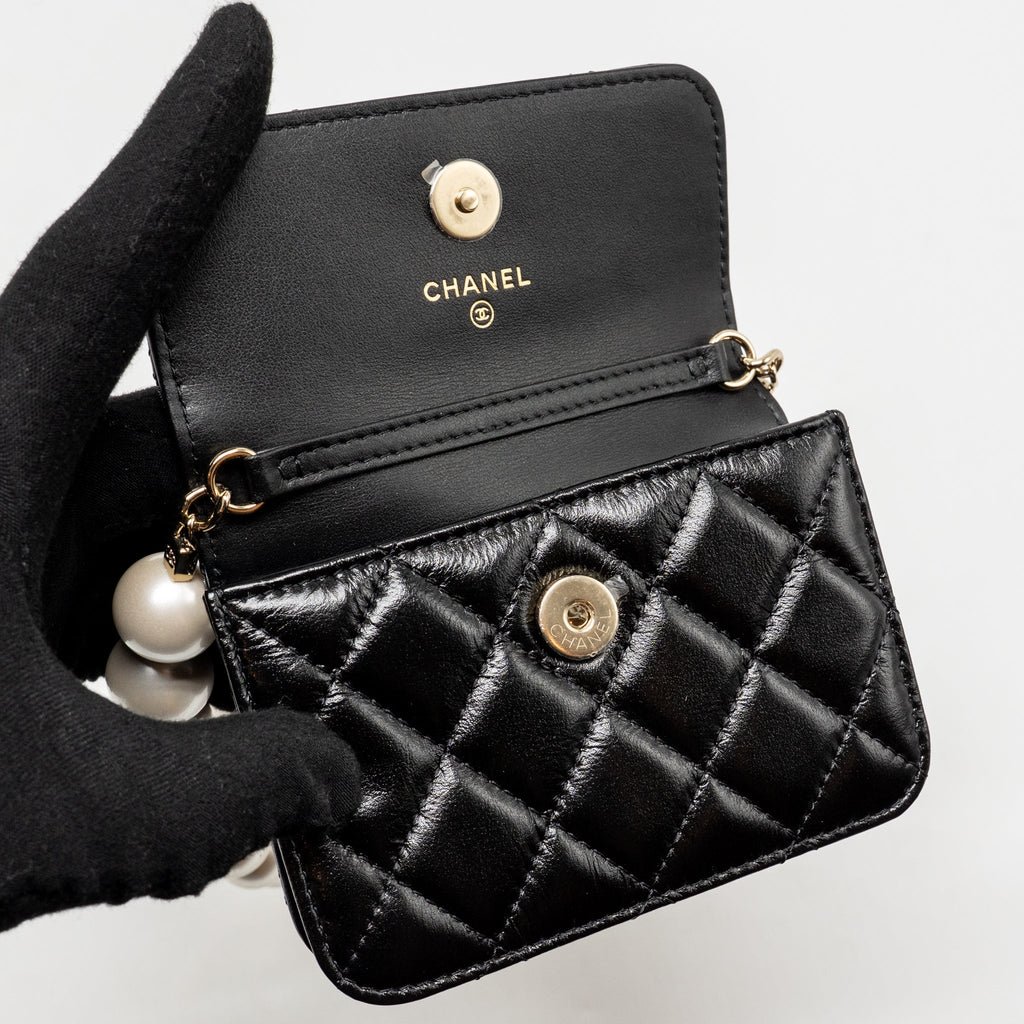 CHANEL CARD HOLDER WITH MAXI PEARLS CHAIN LAMBSKIN BLACK LGHW