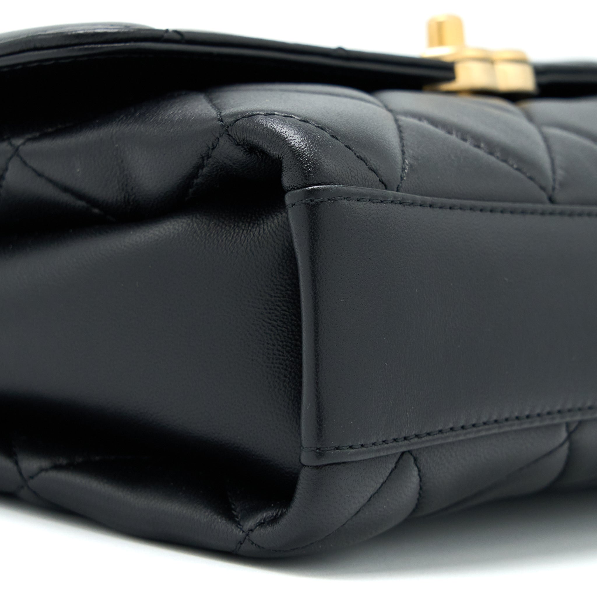 CHANEL 22S LETTER/CRYSTAL HANDLE FLAP BAG LAMBSKIN BLACK BRUSHED GHW(MICROCHIP)