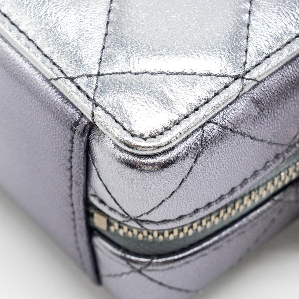 CHANEL MINI VANITY WITH GIANT CHAIN LAMBSKIN METALLIC GREY SHW