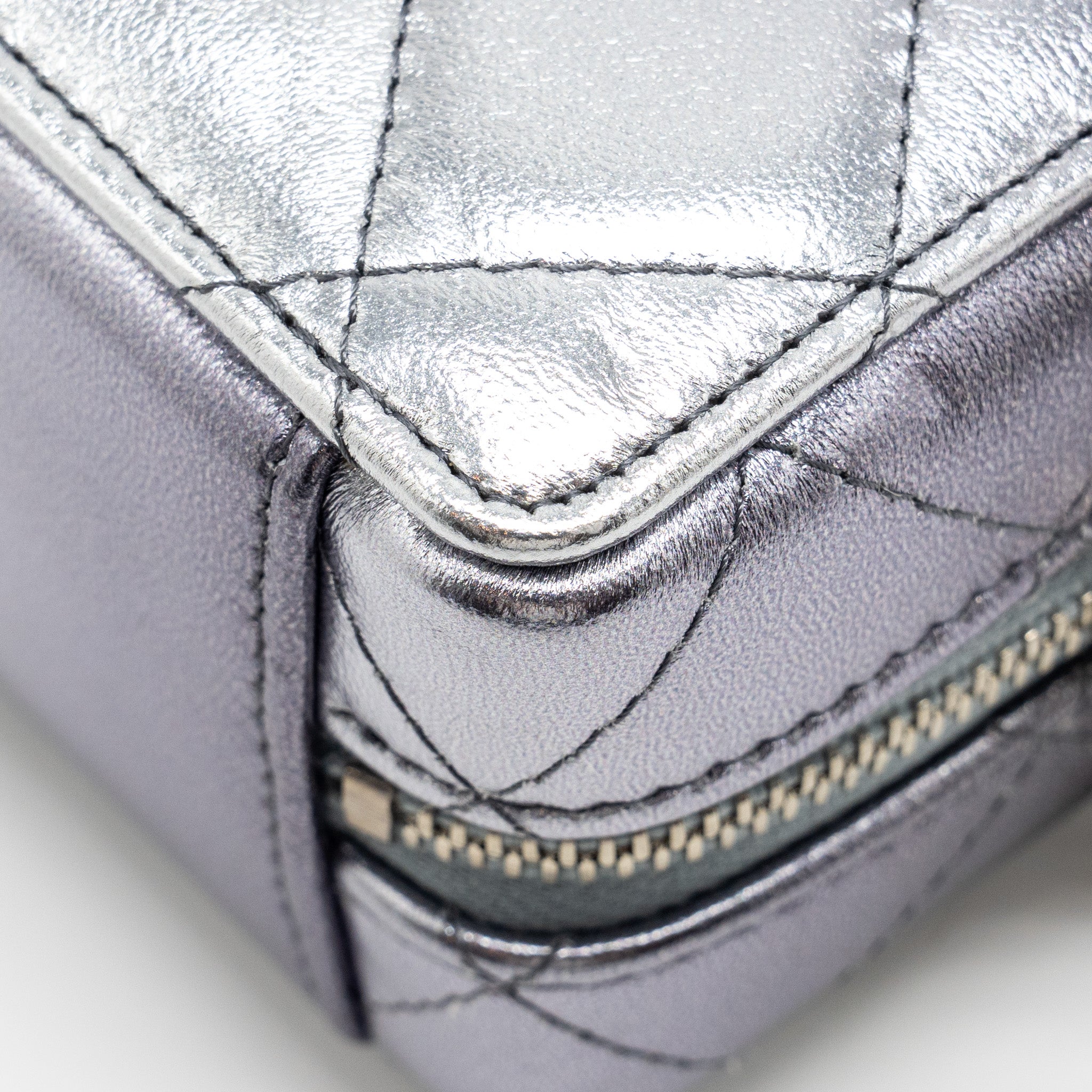 CHANEL MINI VANITY WITH GIANT CHAIN LAMBSKIN METALLIC GREY SHW