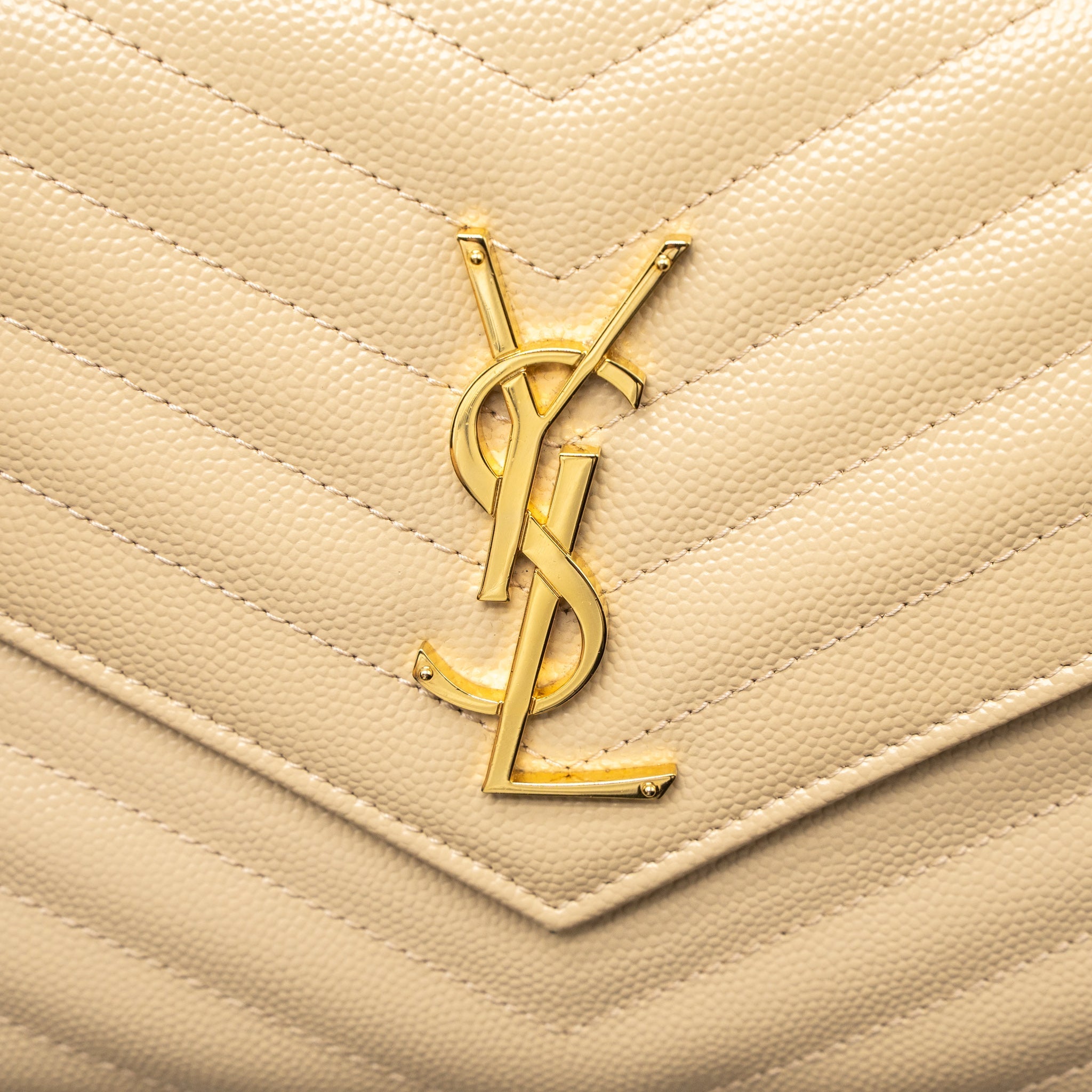 SAINT LAURENT CASSANDRE MATELASSE CHAIN WALLET GRAINED CALFSKIN BEIGE GHW
