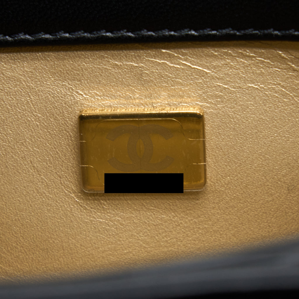 CHANEL 22S LETTER/CRYSTAL HANDLE FLAP BAG LAMBSKIN BLACK BRUSHED GHW(MICROCHIP)