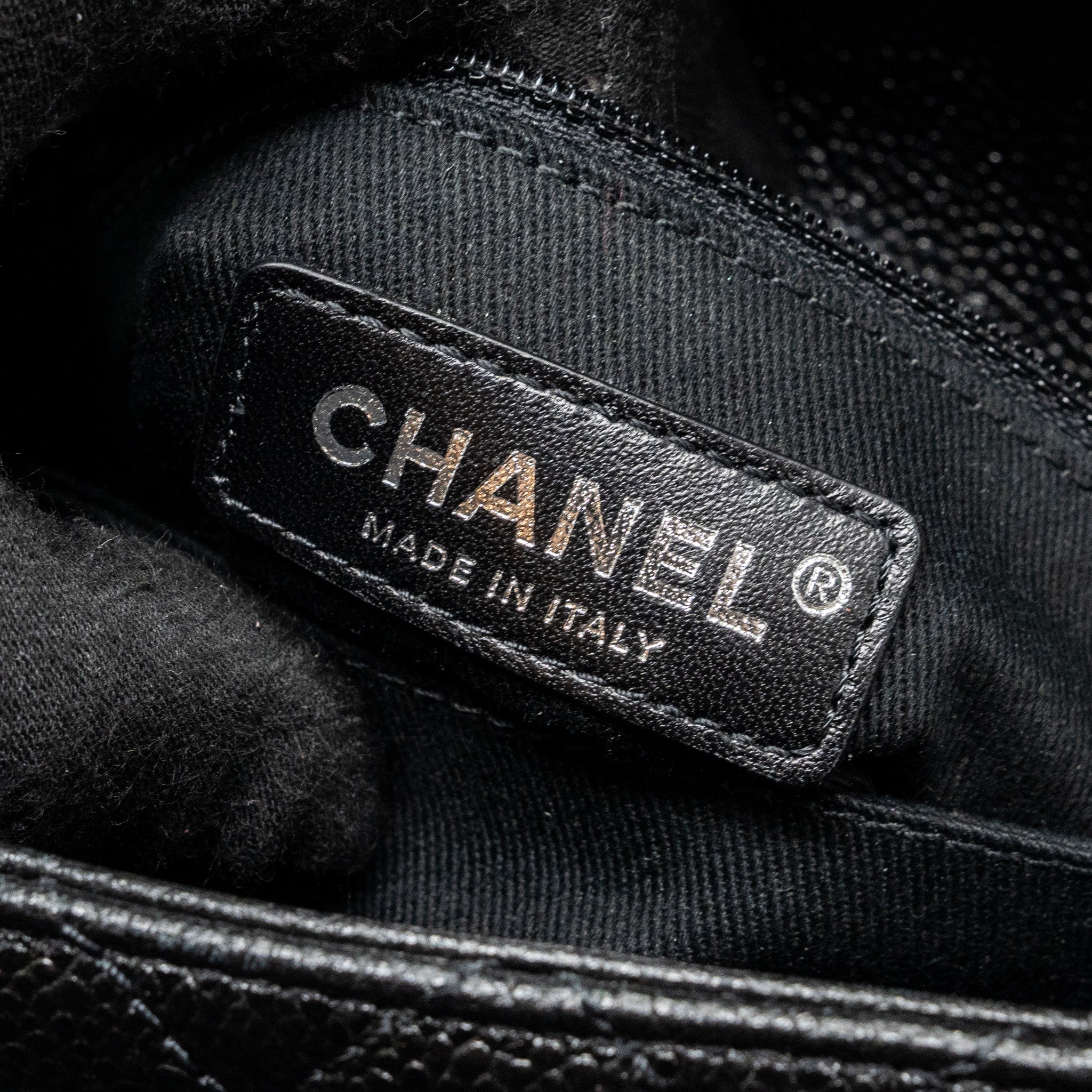 CHANEL SMALL COCO HANDLE CAVIAR SO BLACK / BLACK HARDWARE