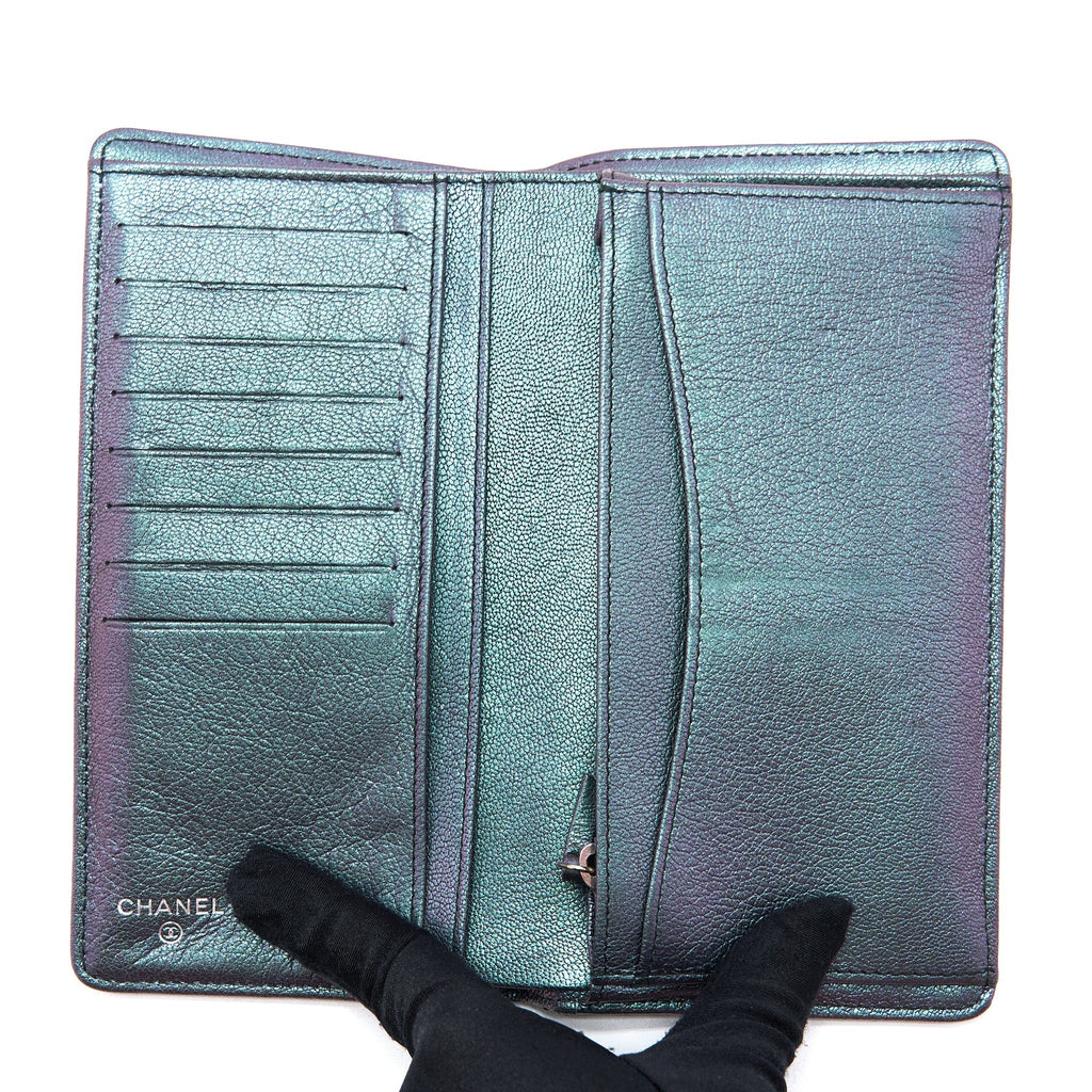 CHANEL COMPACT LONG WALLET GRAINED CALFSKIN IRIDESCENT PURPLE MULTICOLOUR HARDWARE
