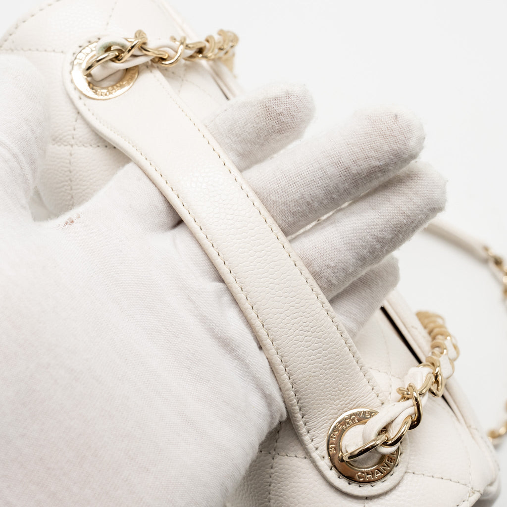 CHANEL MEDIUM BUSINESS AFFINITY CAVIAR WHITE LGHW