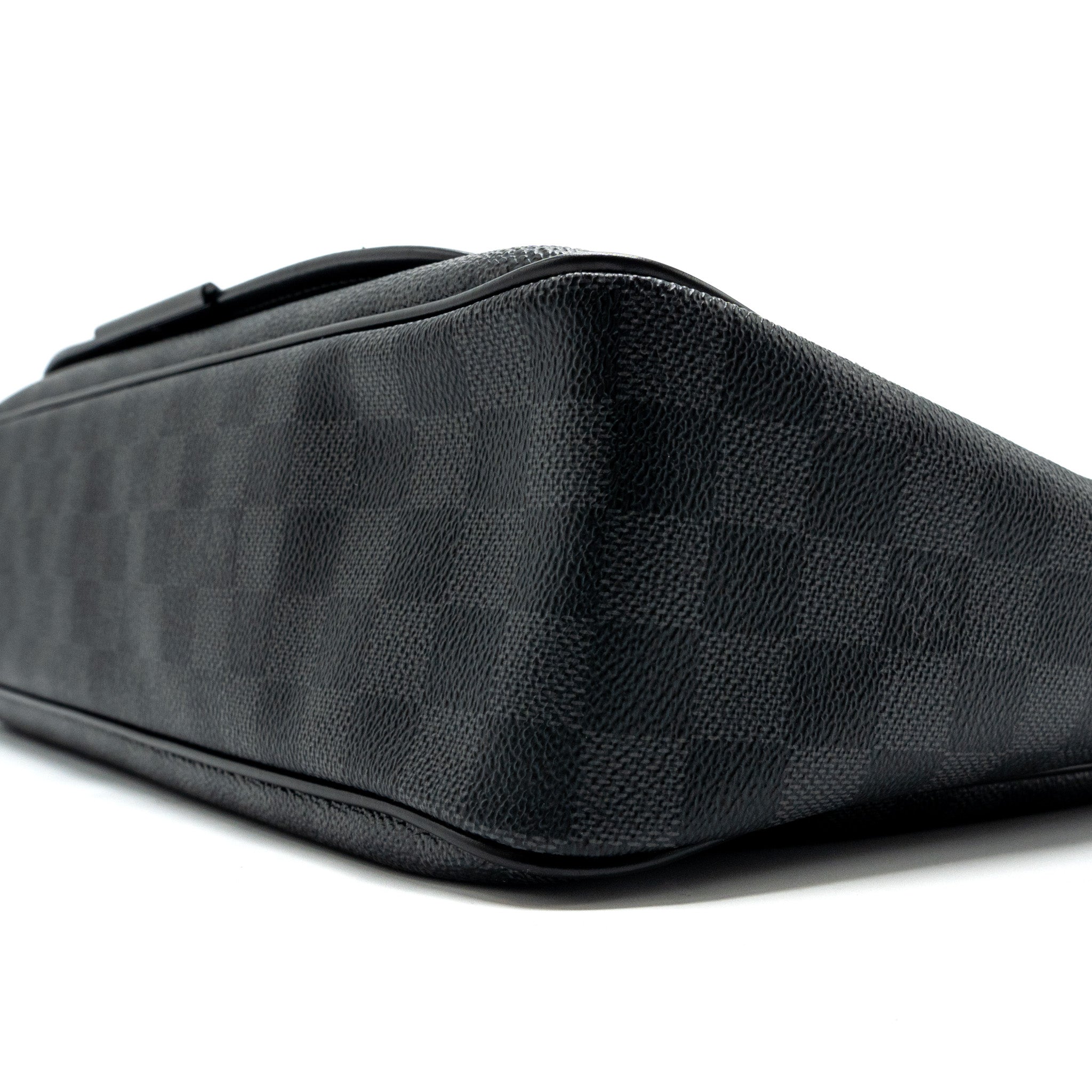 LOUIS VUITTON LARGE MESSANGER BAG DAMIER GRAPHITE CANVAS SHW