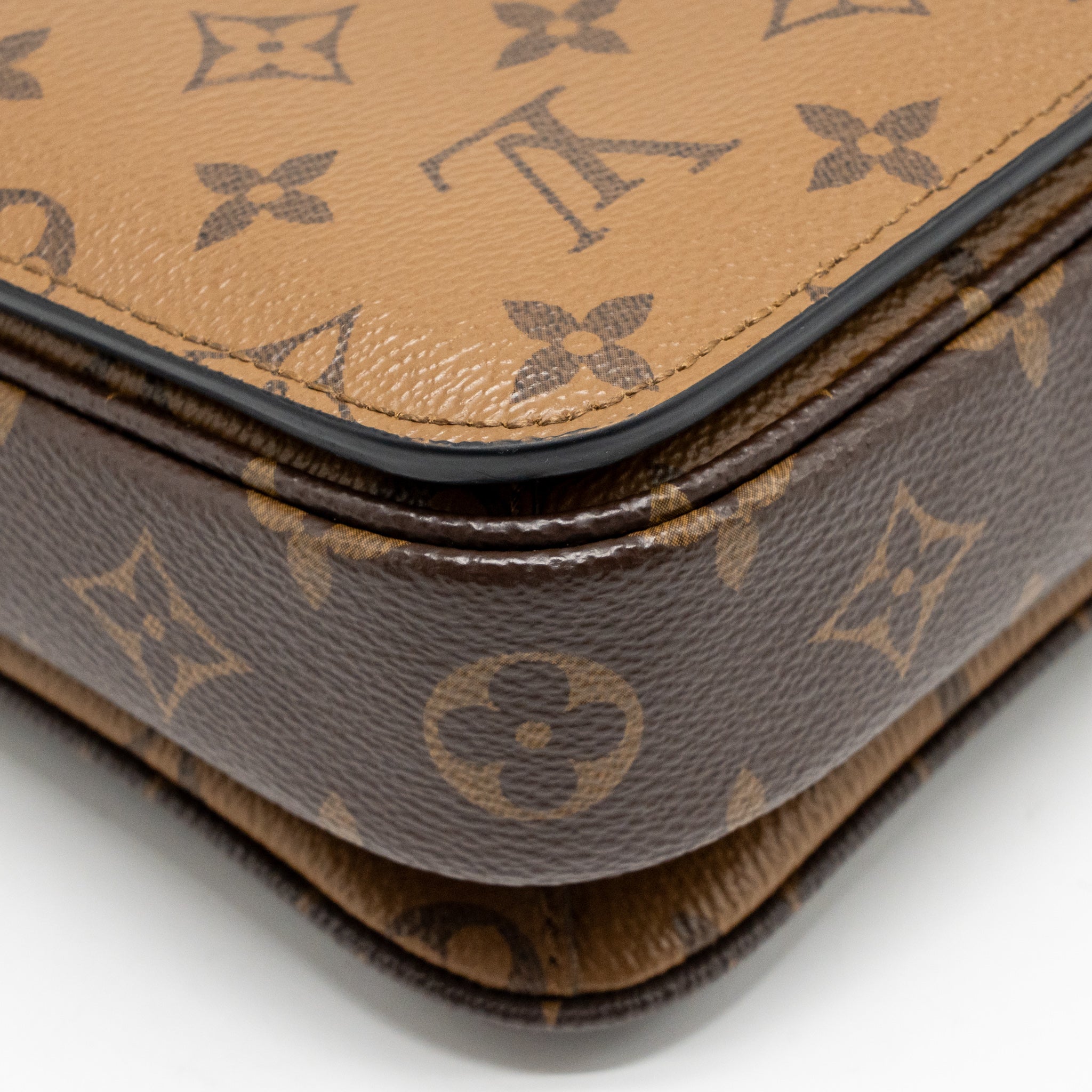 LOUIS VUITTON POCHETTE METIS MONOGRAM REVERSE CANVAS GHW