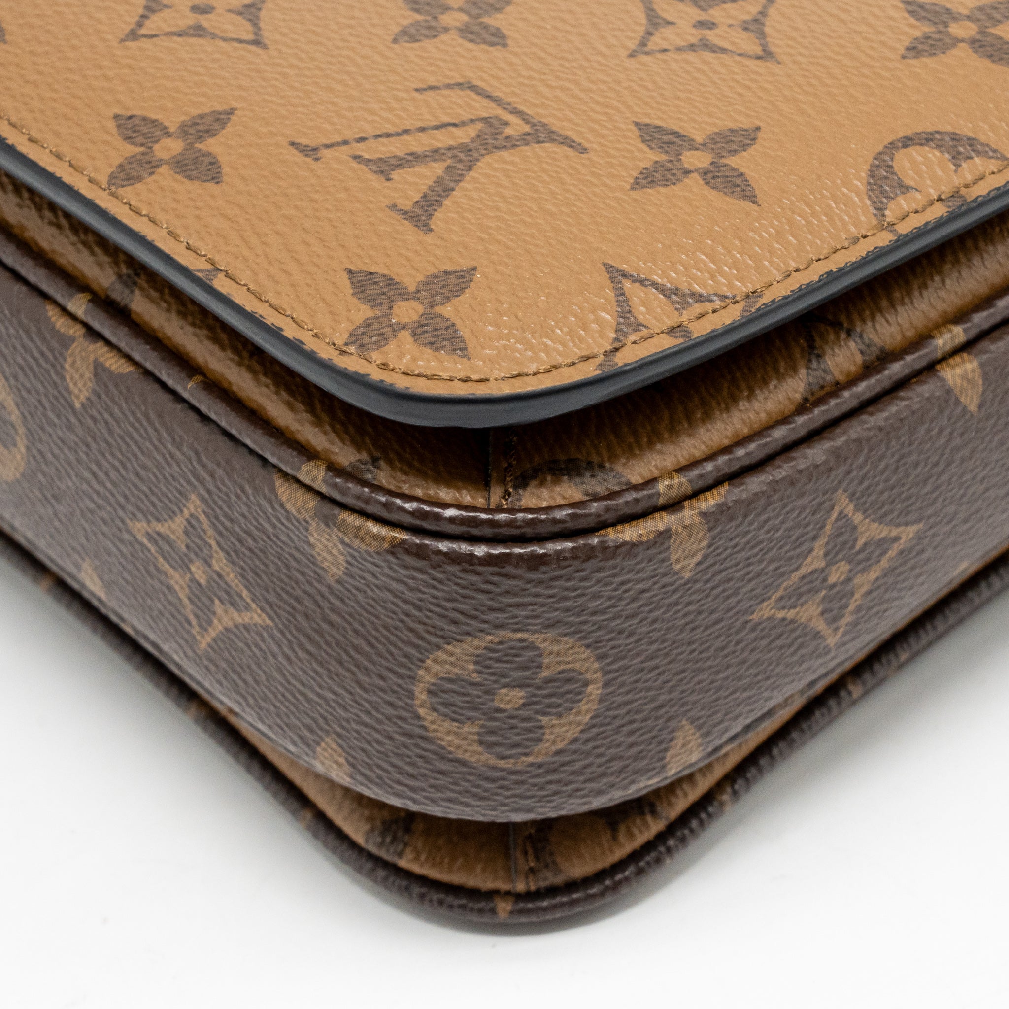 LOUIS VUITTON POCHETTE METIS MONOGRAM REVERSE CANVAS GHW