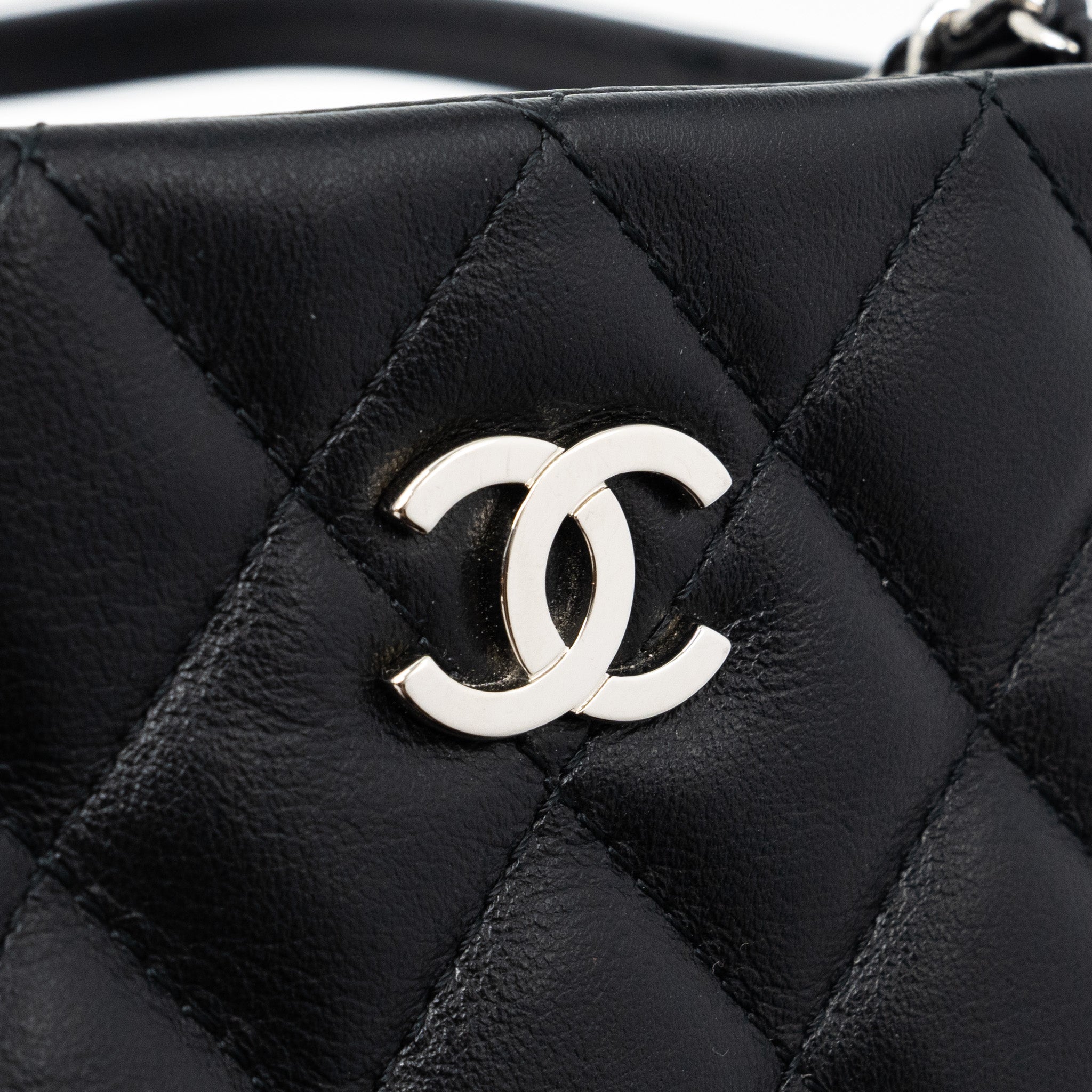 CHANEL SHOULDER BAG LAMBSKIN BLACK SHW