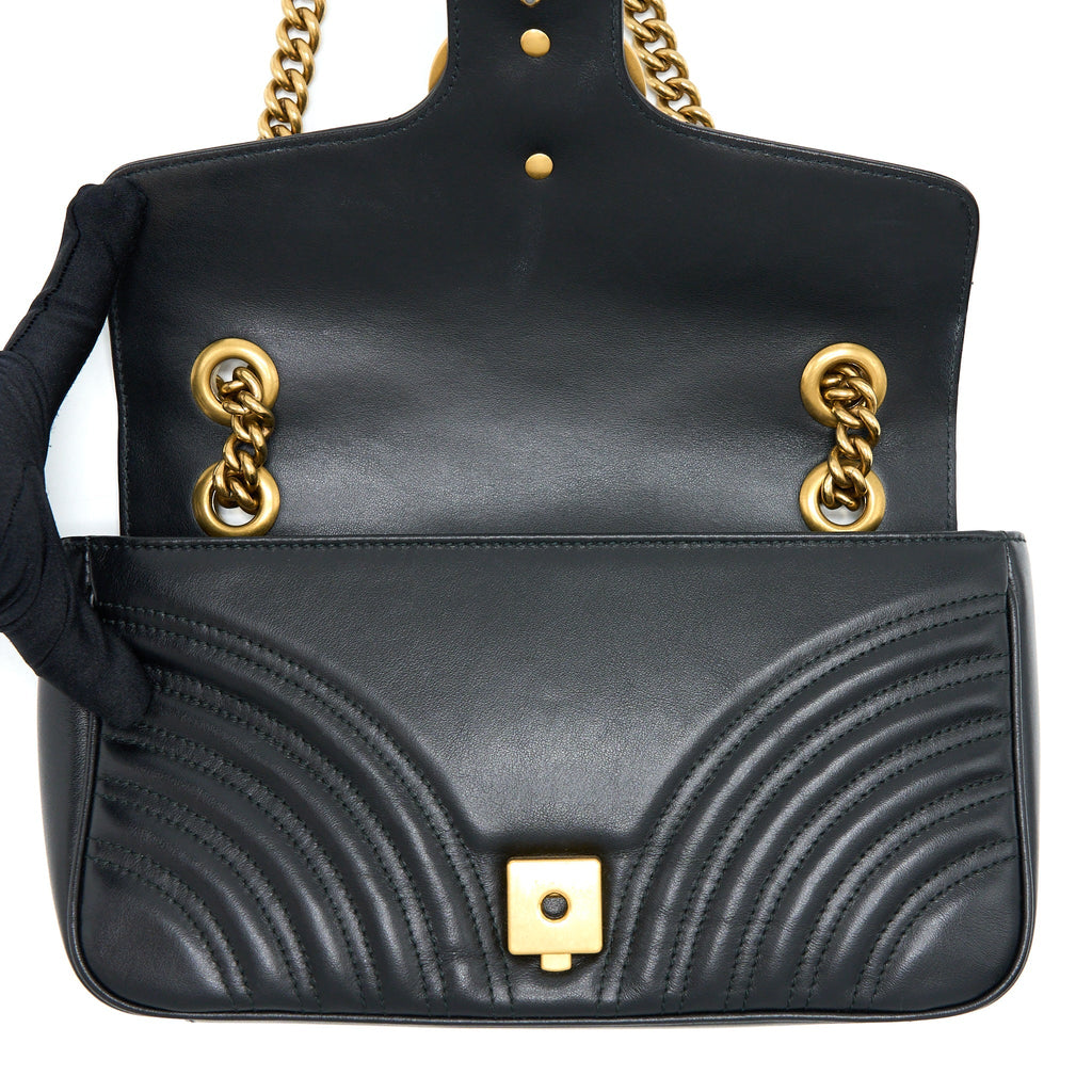 GUCCI GG MARMONT SMALL MATELASSE SHOULDER BAG BLACK GHW