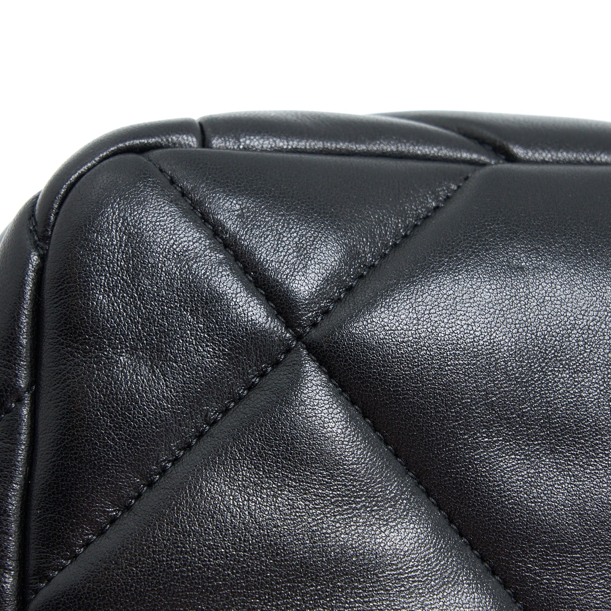 CHANEL MEDIUM 19 BAG LAMBSKIN BLACK MULTICOLOUR HARDWARE