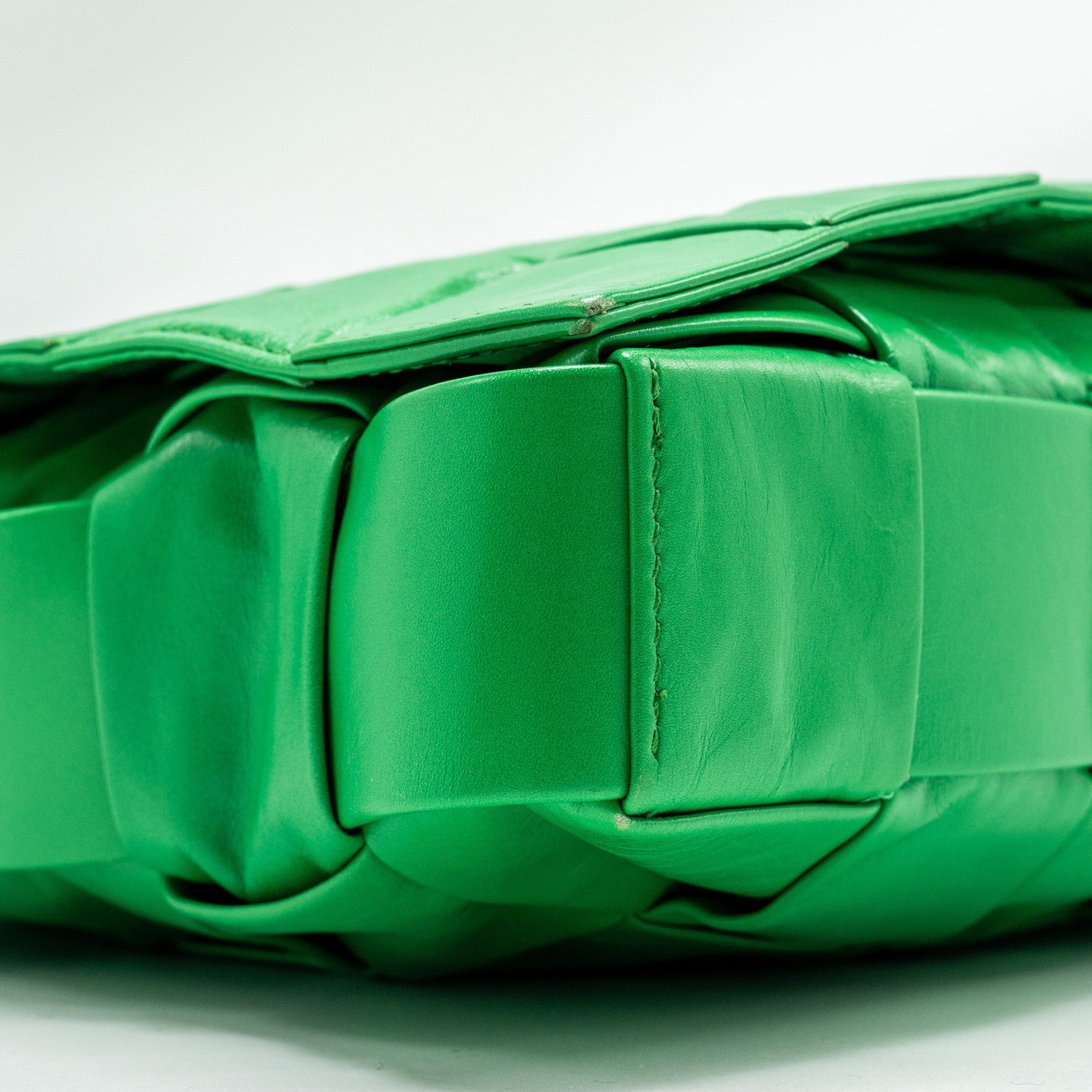 BOTTEGA VENETA MAXI CASSETTE BAG LAMBSKIN GREEN SHW