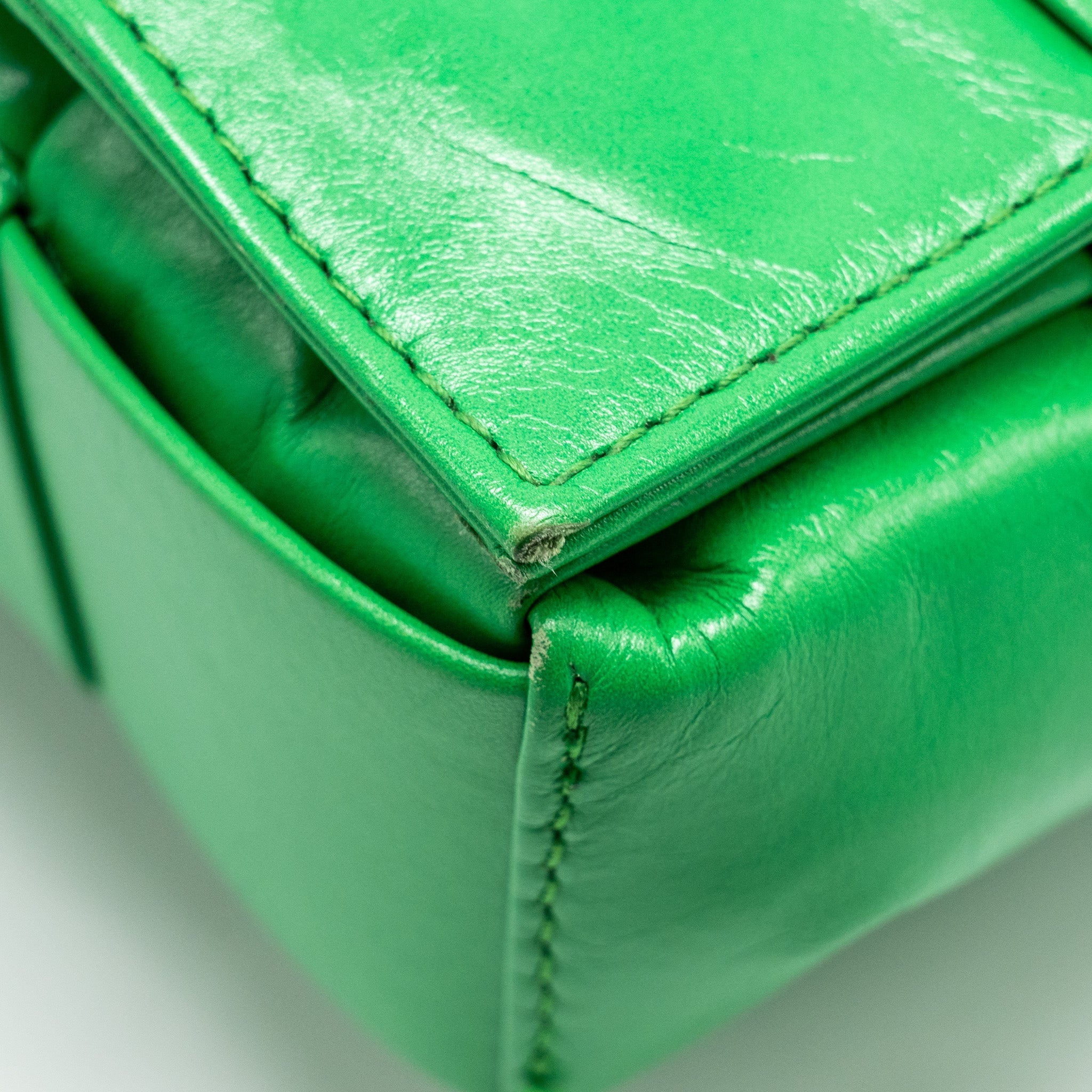 BOTTEGA VENETA MAXI CASSETTE BAG LAMBSKIN GREEN SHW