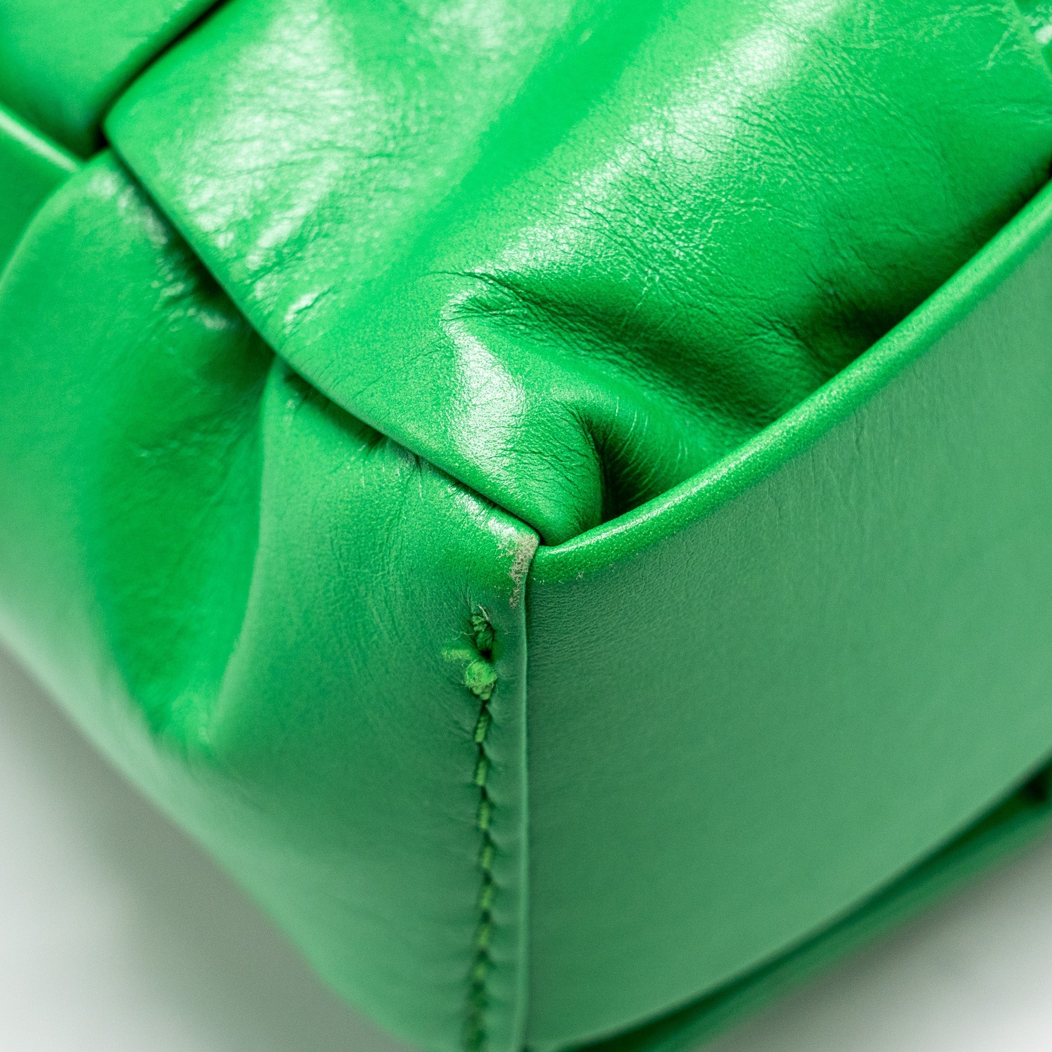 BOTTEGA VENETA MAXI CASSETTE BAG LAMBSKIN GREEN SHW