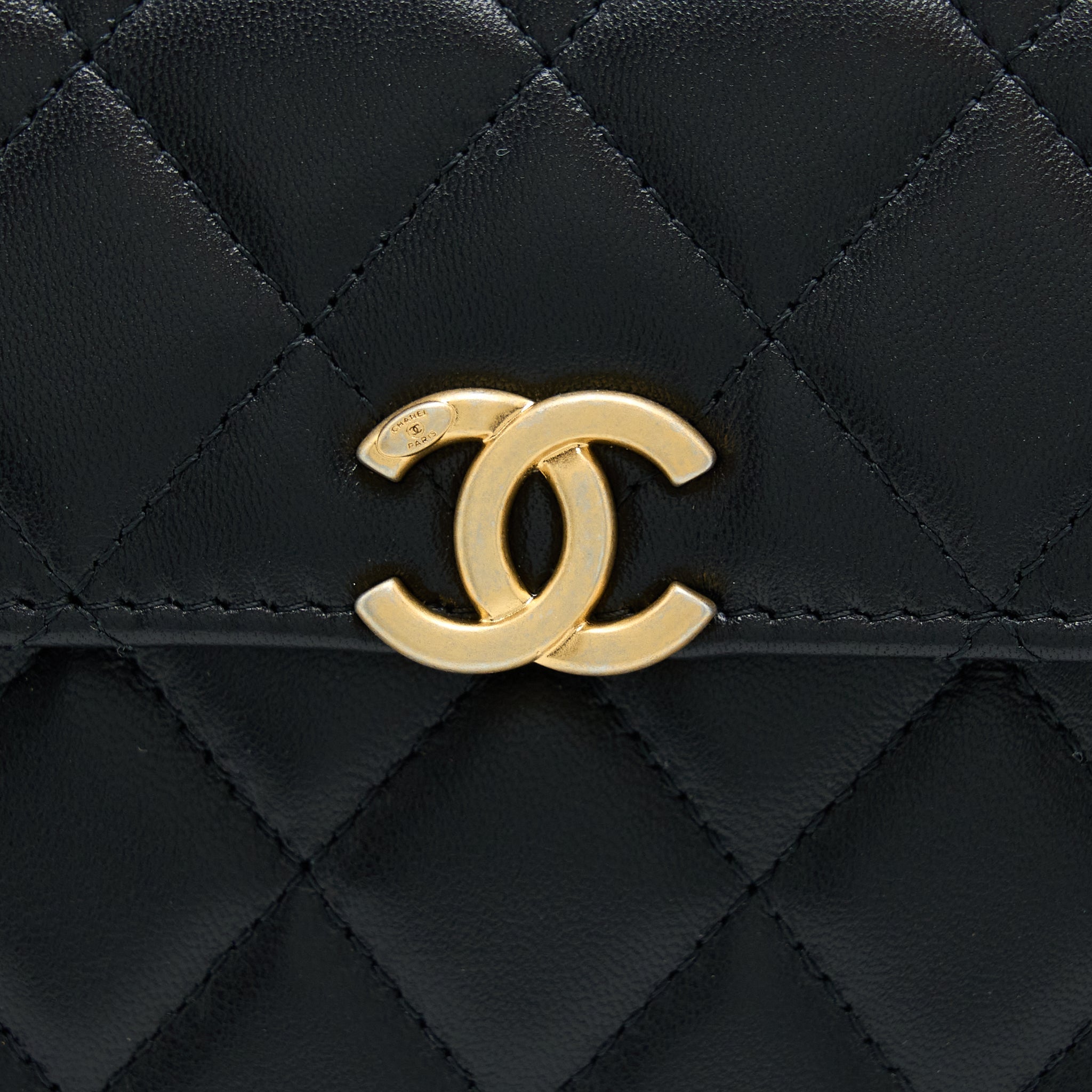 CHANEL 22B FLAP BAG WITH ENAMEL/CC LOGO TOP HANDLE LAMBSKIN BLACK BRUSHED GHW