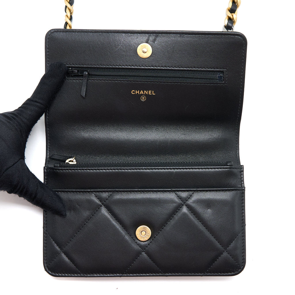 CHANEL 19 WALLET ON CHAIN LAMBSKIN BLACK MULTICOLOUR HARDWARE