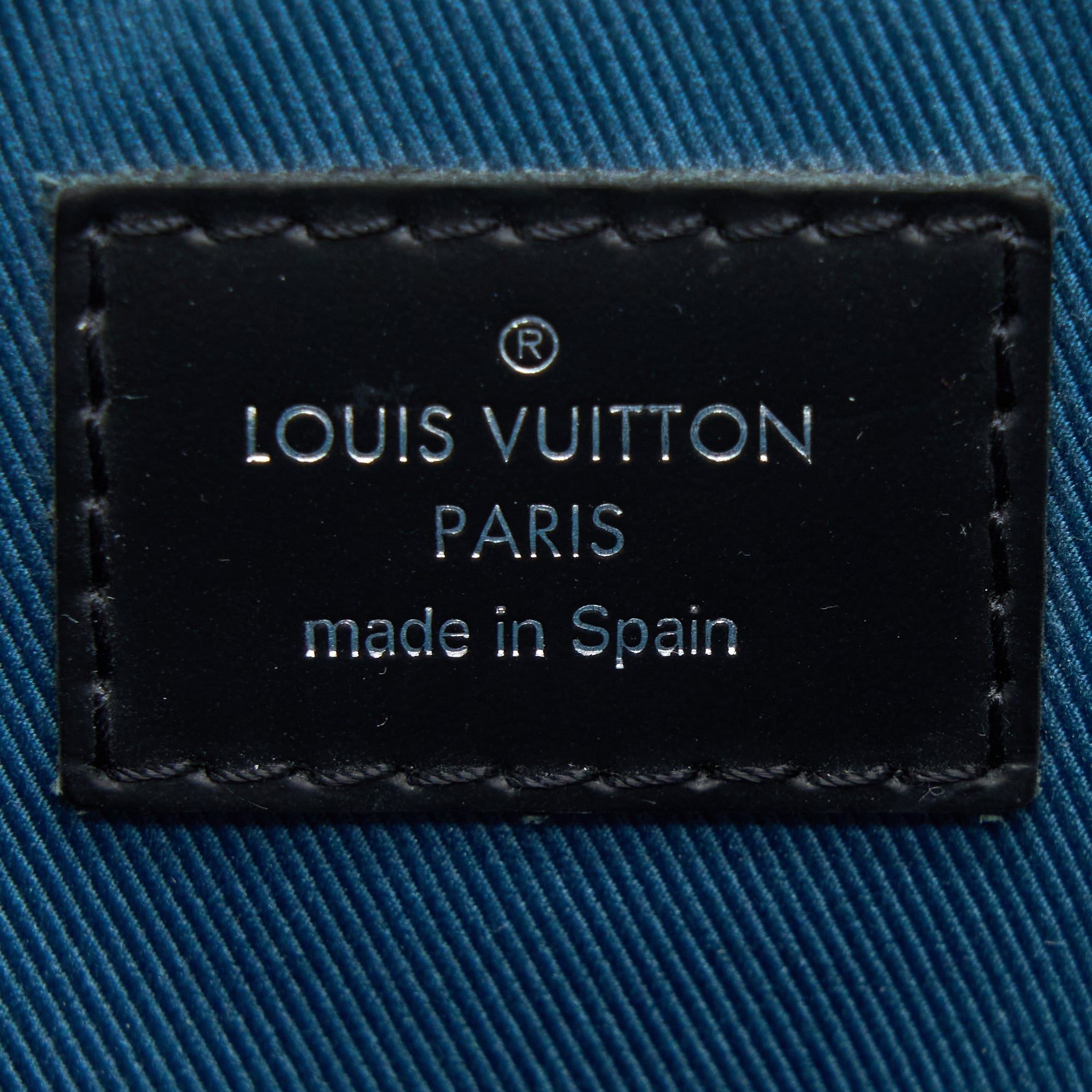 LOUIS VUITTON MESSENGER BAG DAMIER GRAPHITE SHW