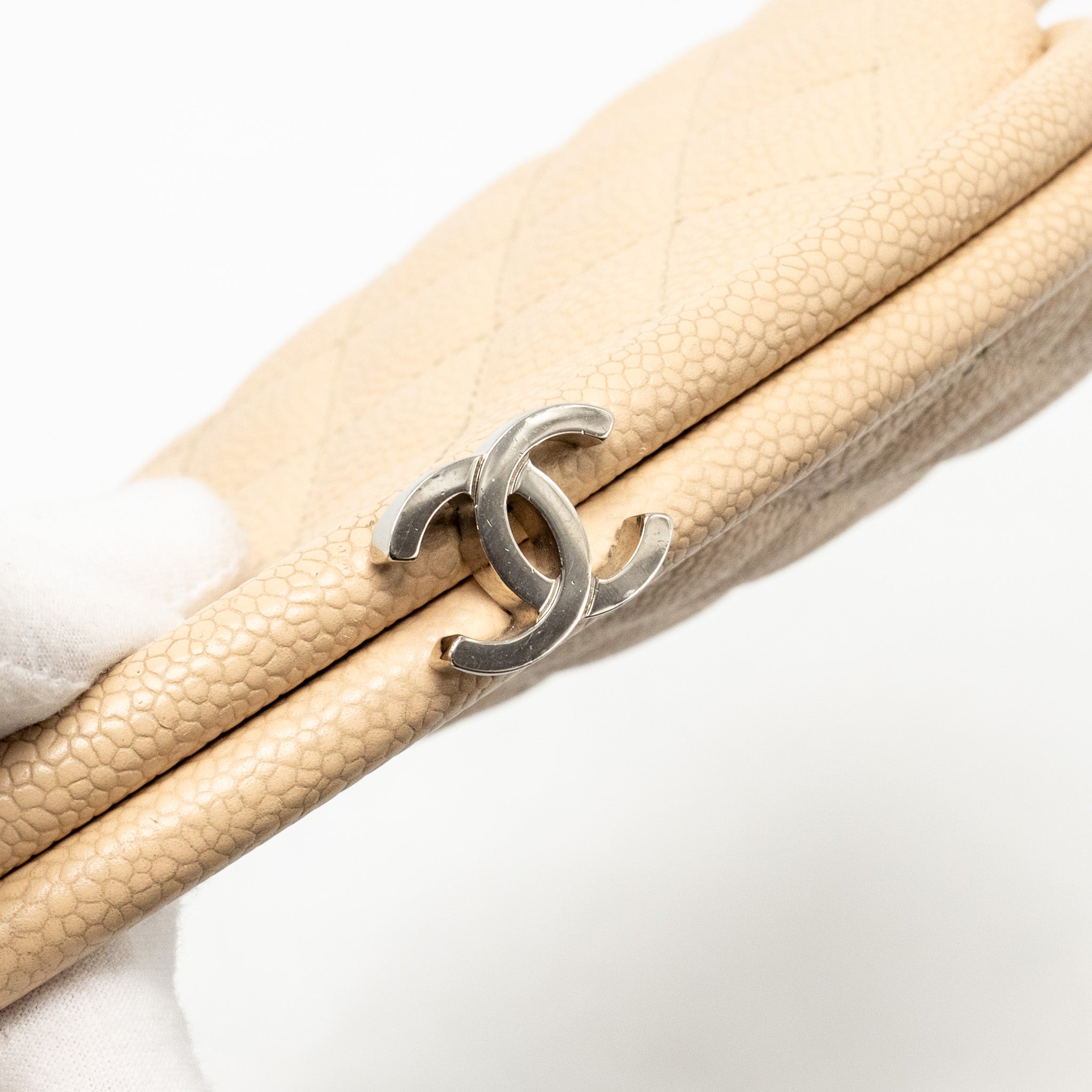 CHANEL TIMELESS KISSLOCK CLUTCH CAVIAR BEIGE SHW