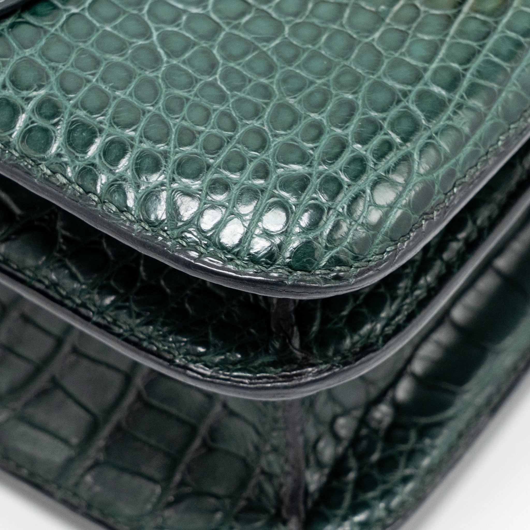 HERMES CONSTANCE 24 ALLIGATOR MISSISSIPPIENSIS MAT VERT FONCE GHW