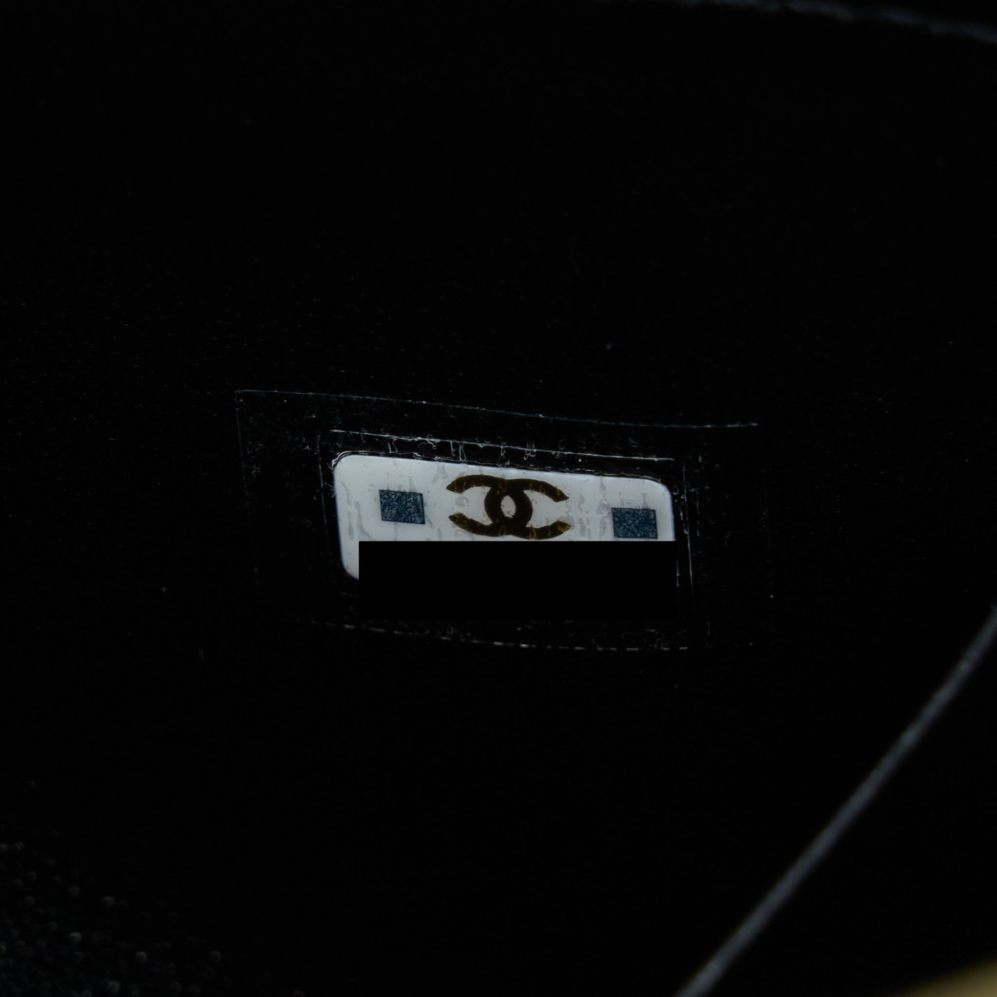 CHANEL 22B FLAP BAG WITH ENAMEL/CC LOGO TOP HANDLE LAMBSKIN BLACK BRUSHED GHW