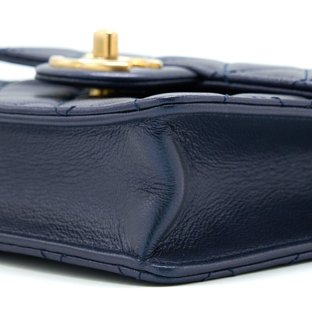 CHANEL VERTICAL PEARL FLAP BAG LAMBSKIN DARK BLUE GHW