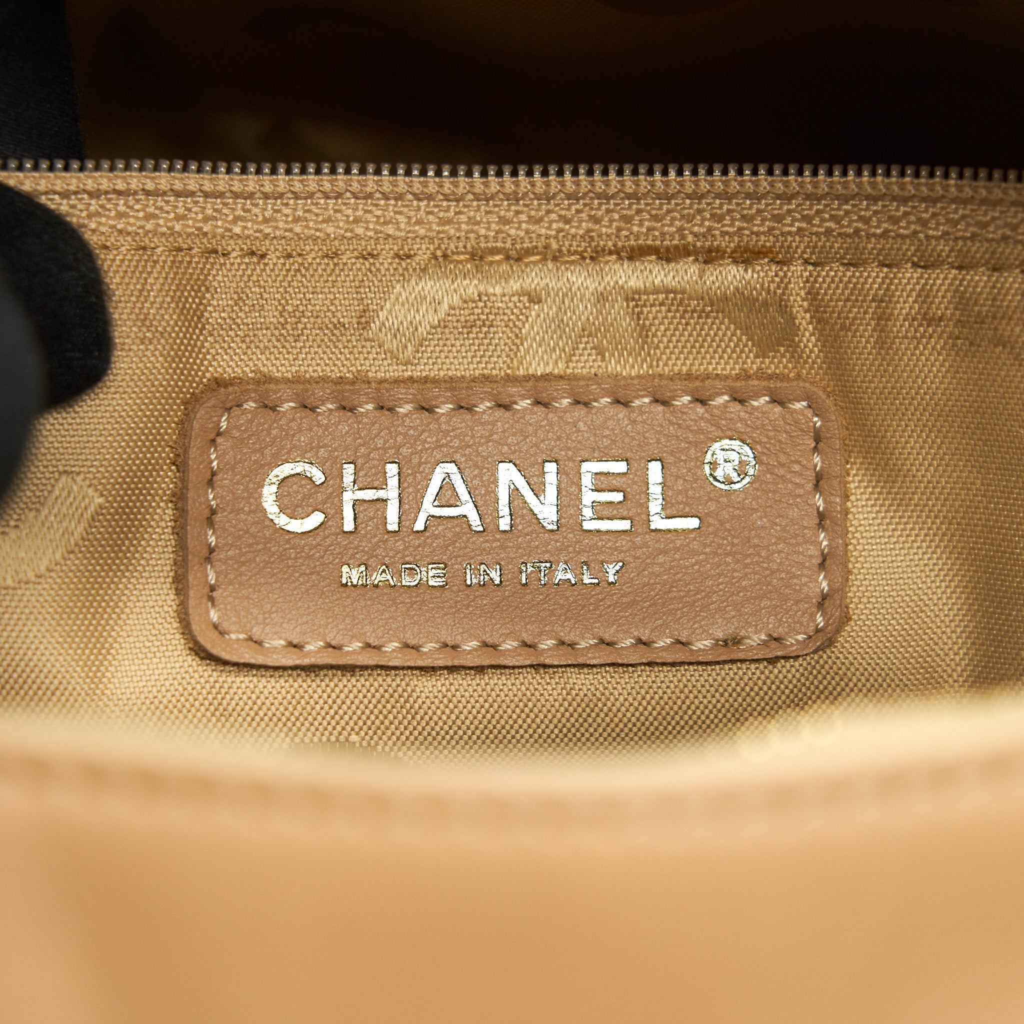CHANEL VINTAGE QUILTED BEIGE SHOULDER BAG