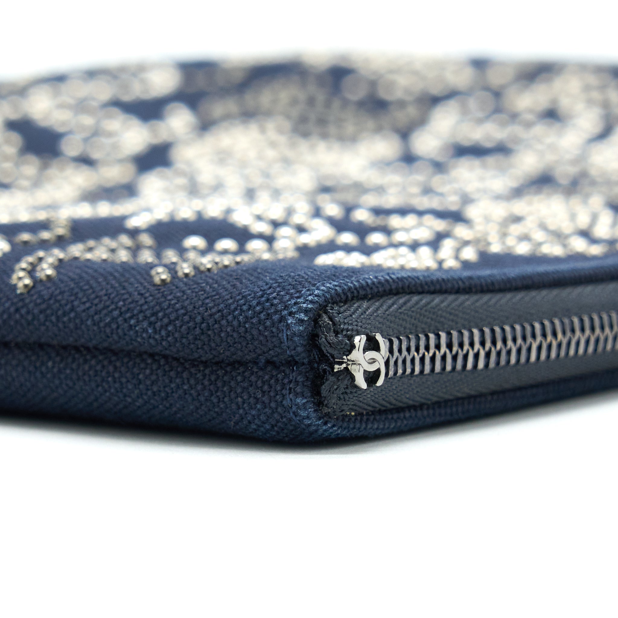 CHANEL CC LOGO STUDDED CLUTCH LIMITED EDITION BLACK HARDWARE