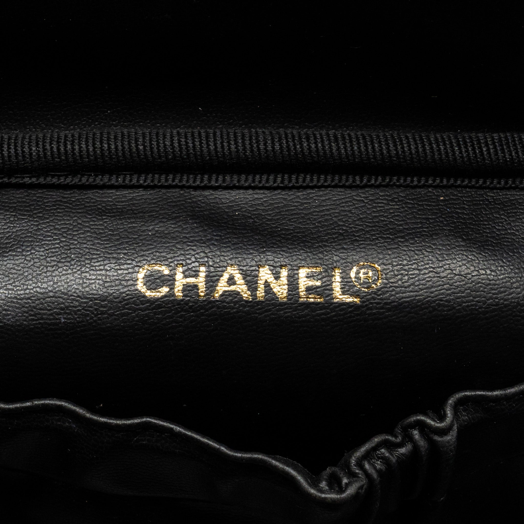CHANEL VINTAGE VANITY CASE CAVIAR BLACK GHW