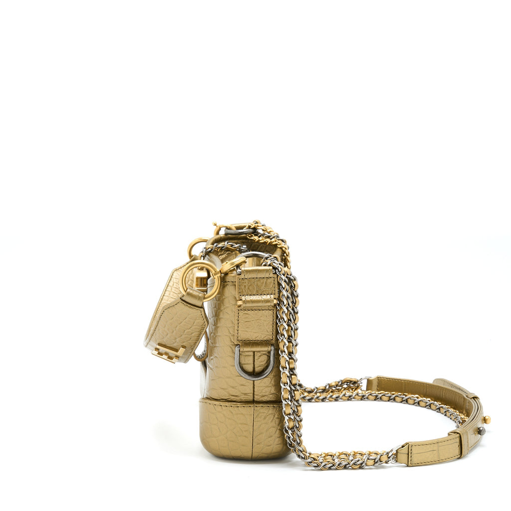 CHANEL SMALL GABRIELLE HOBO BAG CROCODILE EMBOSSED CALFSKIN GOLD MULTICOLOUR HARDWARE