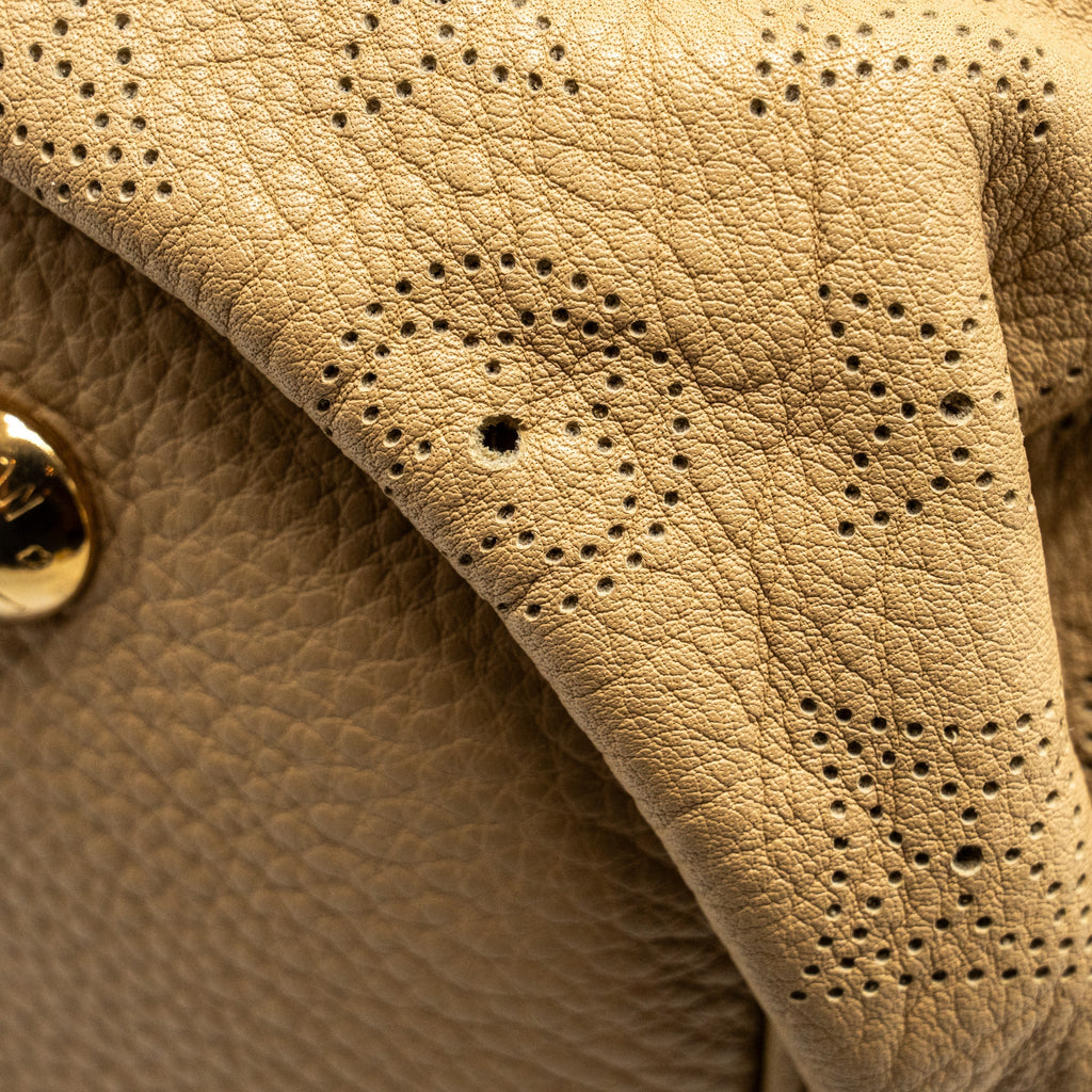 LOUIS VUITTON MAHINA HOBO BAG CALFSKIN BEIGE GHW