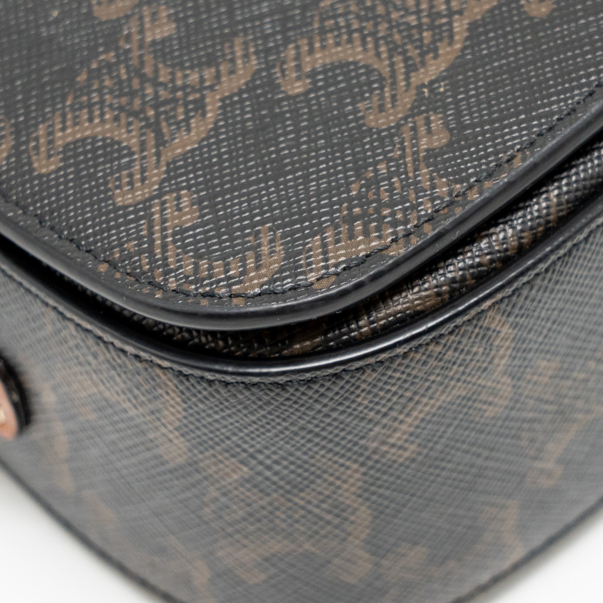 CELINE CLUTCH ON STRAP TABOU TRIOMPHE CANVAS/CALFSKIN TAN GHW