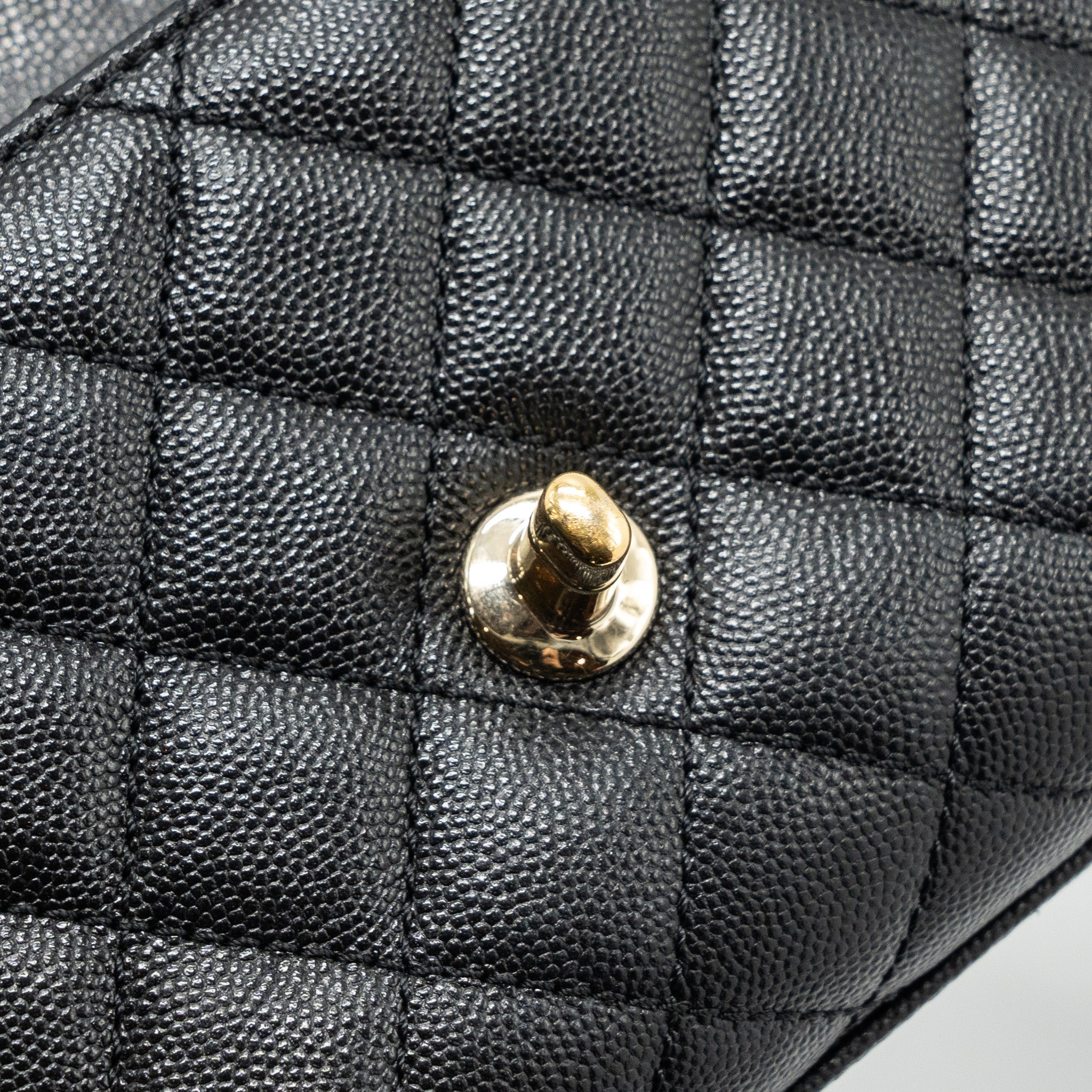 CHANEL COCO HANDLE EXTRA MINI WITH LIZARD EMBOSSED HANDLE CAVIAR BLACK LGHW(MICROCHIP)