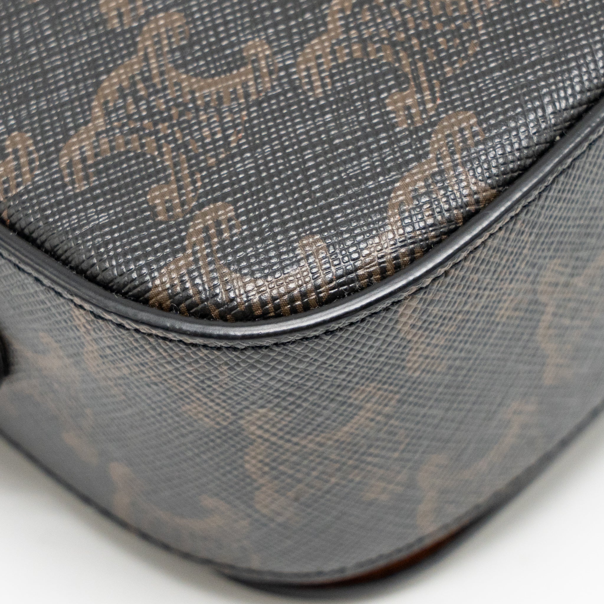 CELINE CLUTCH ON STRAP TABOU TRIOMPHE CANVAS/CALFSKIN TAN GHW