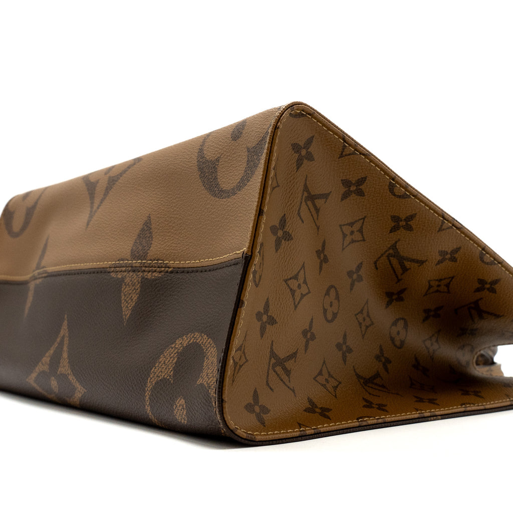 LOUIS VUITTON ONTHEGO MM MONOGRAM CANVAS GHW