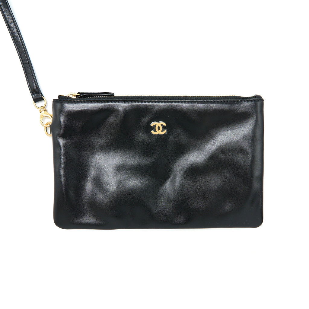CHANEL SMALL 22 BAG GOLD LETTER SHINY CALFSKIN BLACK GHW (MICROCHIP)