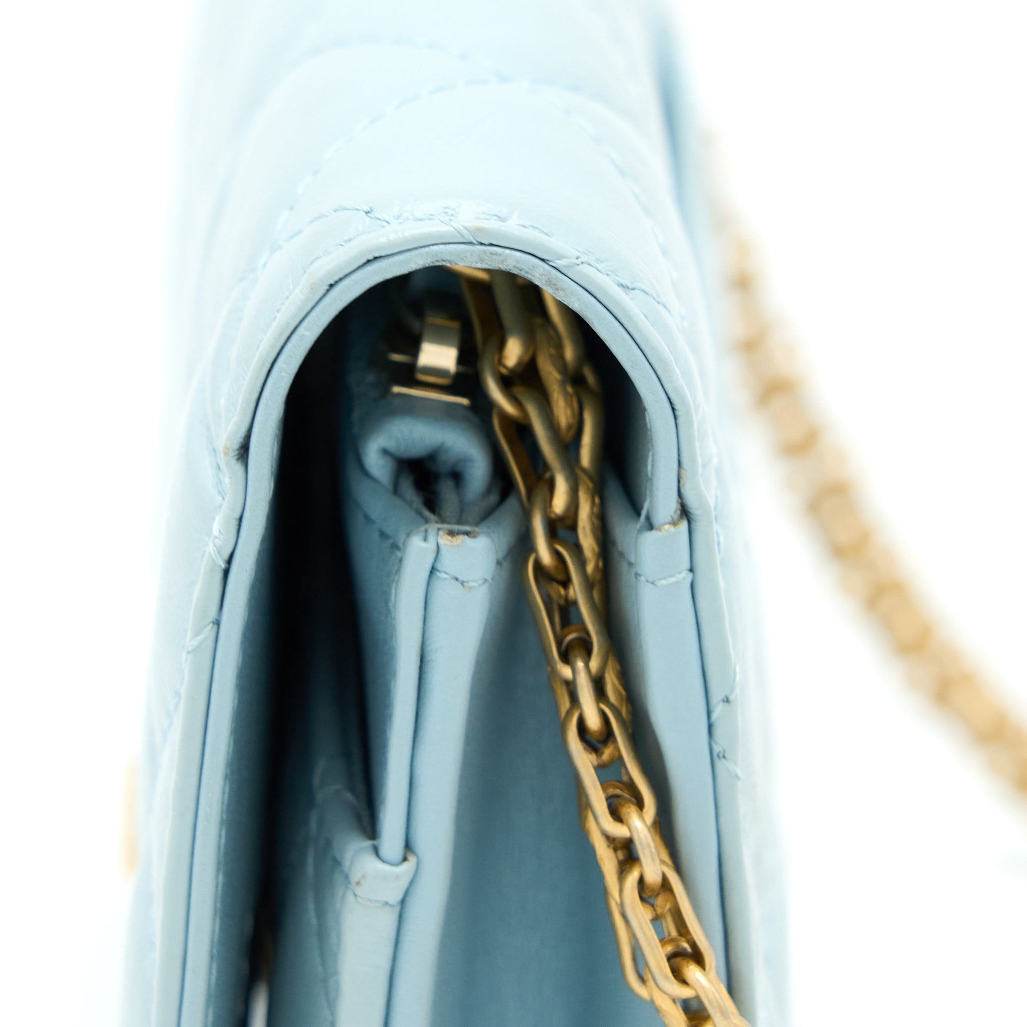 CHANEL 2.55 REISSUE WALLET ON CHAIN AGED CALFSKIN LIGHT BLUE BRUSHED GHW (MICROCHIP)