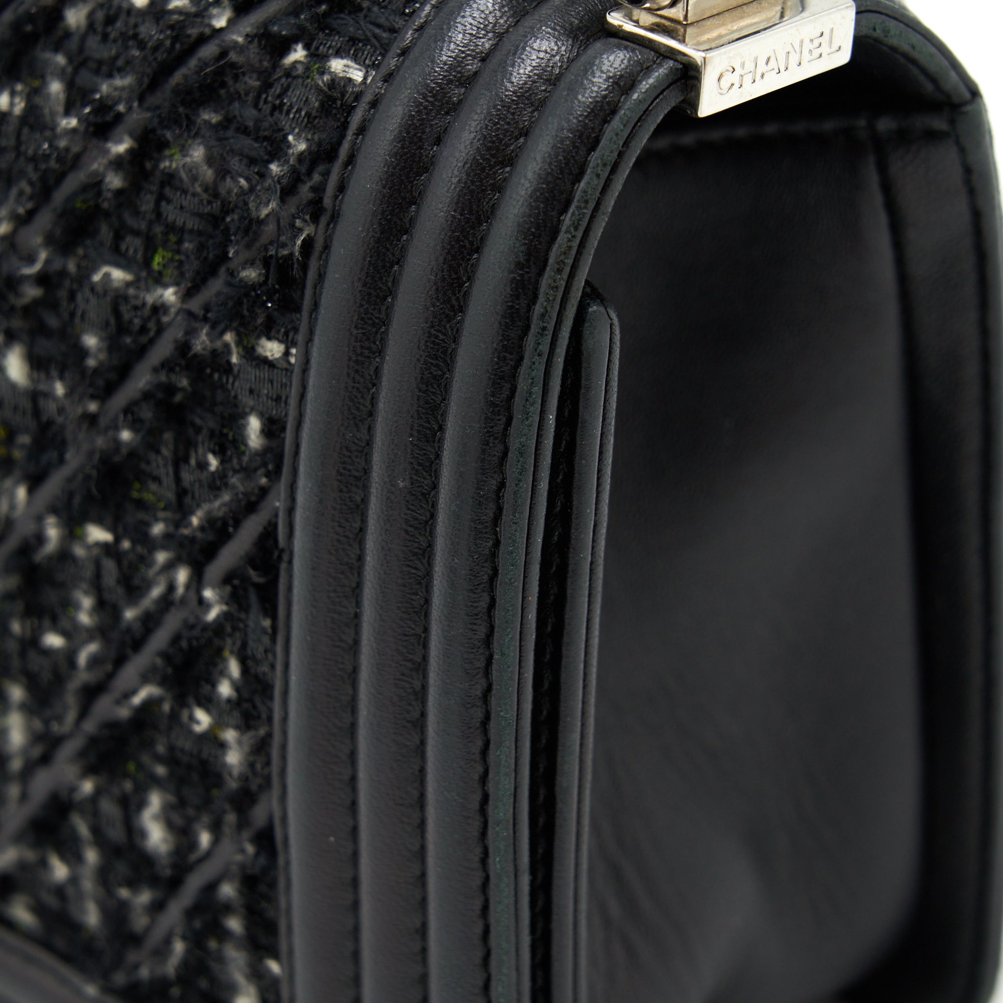 CHANEL BOY MEDIUM TWEED/LAMBSKIN BLACK SHW