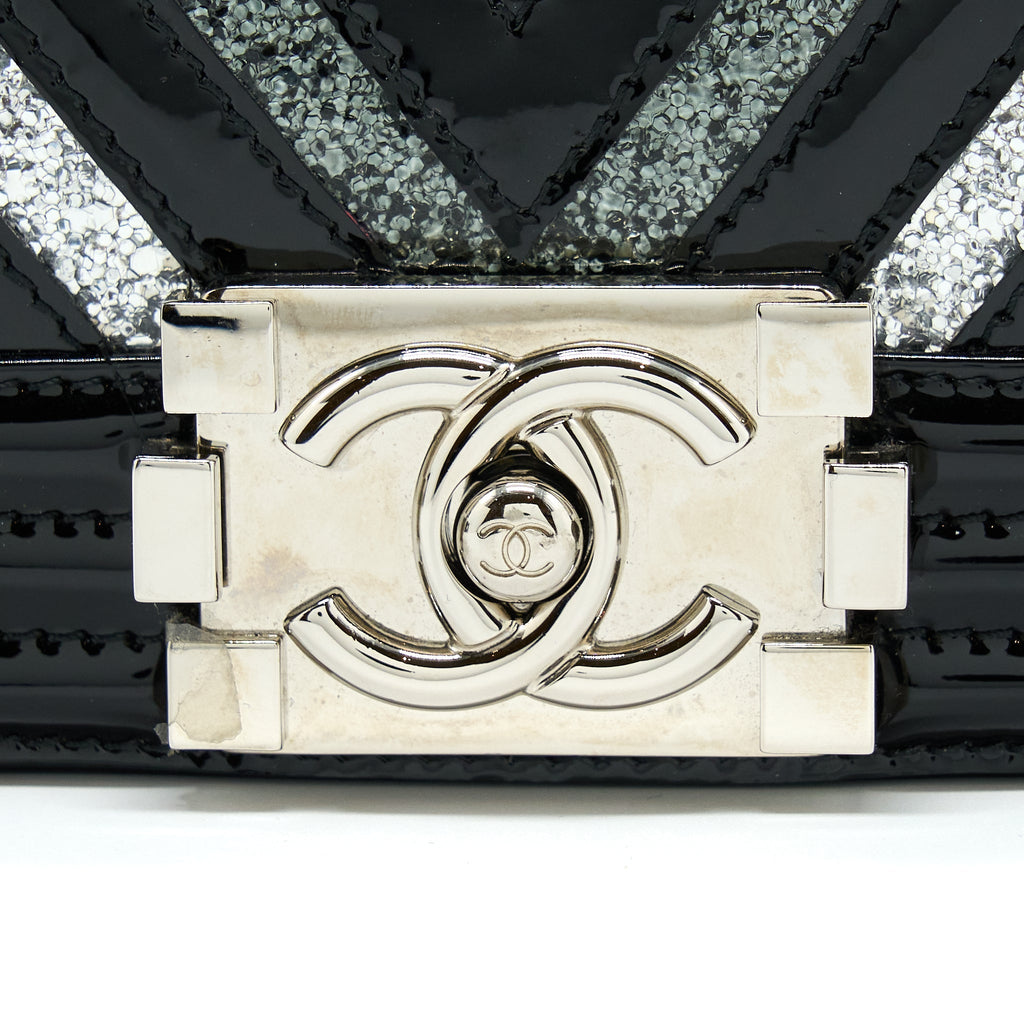 CHANEL MEDIUM BOY BAG CHEVRON LIMITED PATENT BLACK SHW